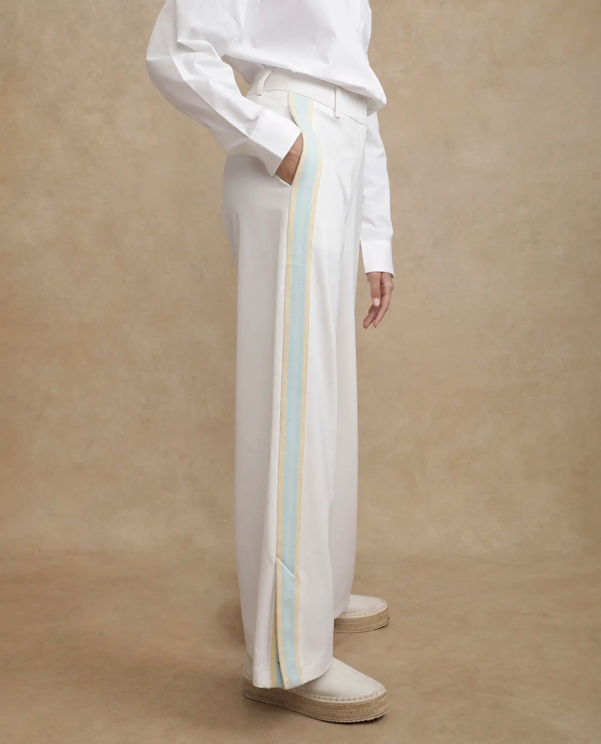 Rareism Women's Nocam B Off White Cotton Plain Ankle Length Wide Trouser