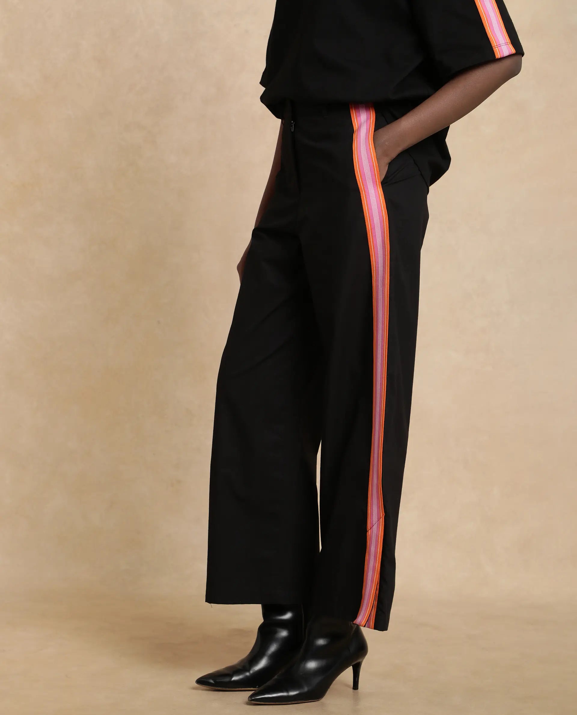 Rareism Women's Nonwen B Black Cotton Plain Ankle Length Wide Trouser