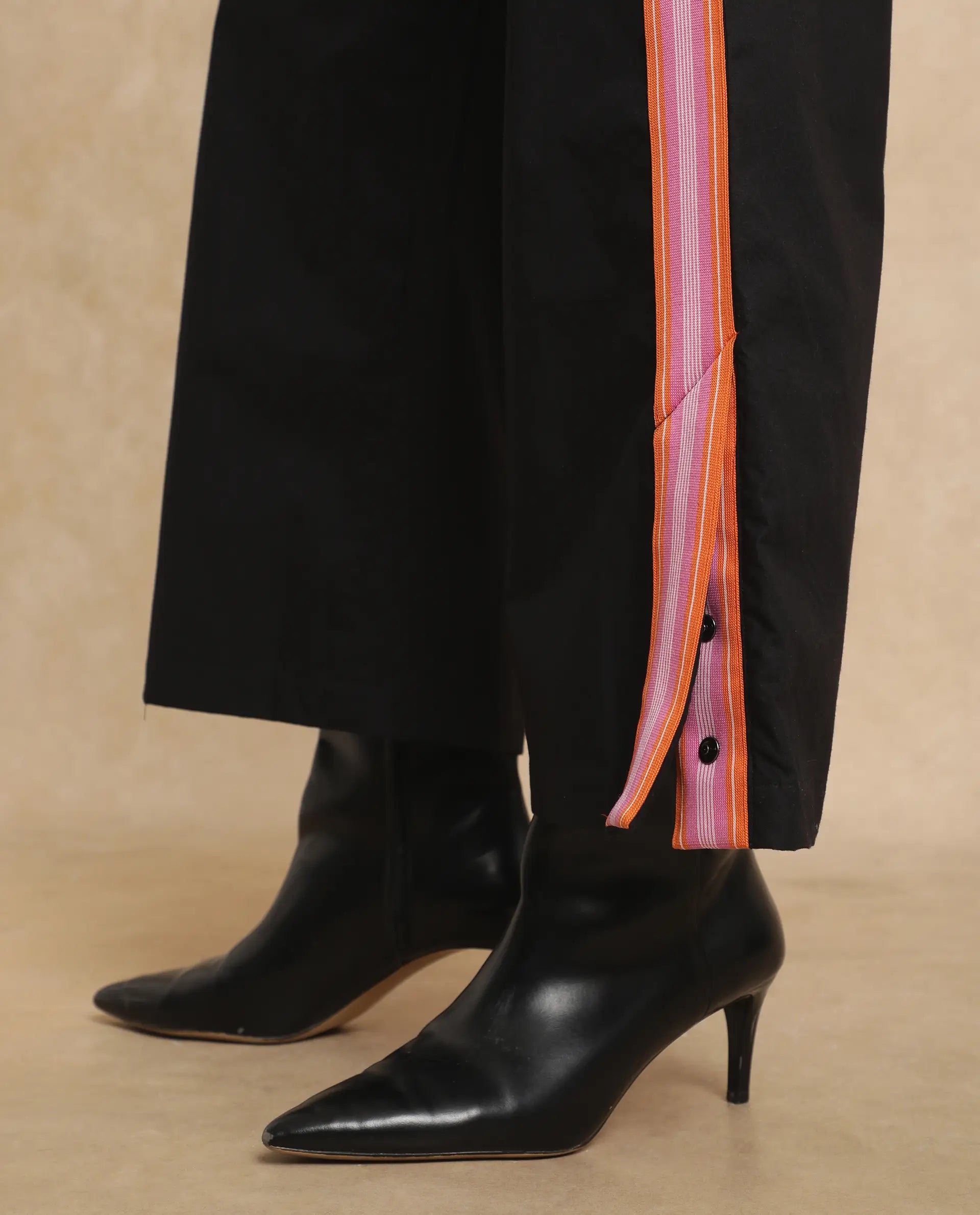 Rareism Women's Nonwen B Black Cotton Plain Ankle Length Wide Trouser