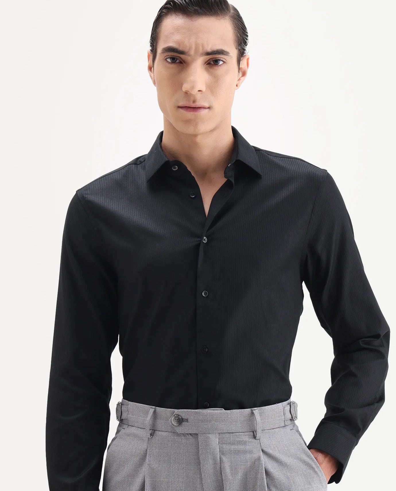 Rare Rabbit Men's Novo-25 Black Cotton Fabric Spread Collar Regular Plain Shirt