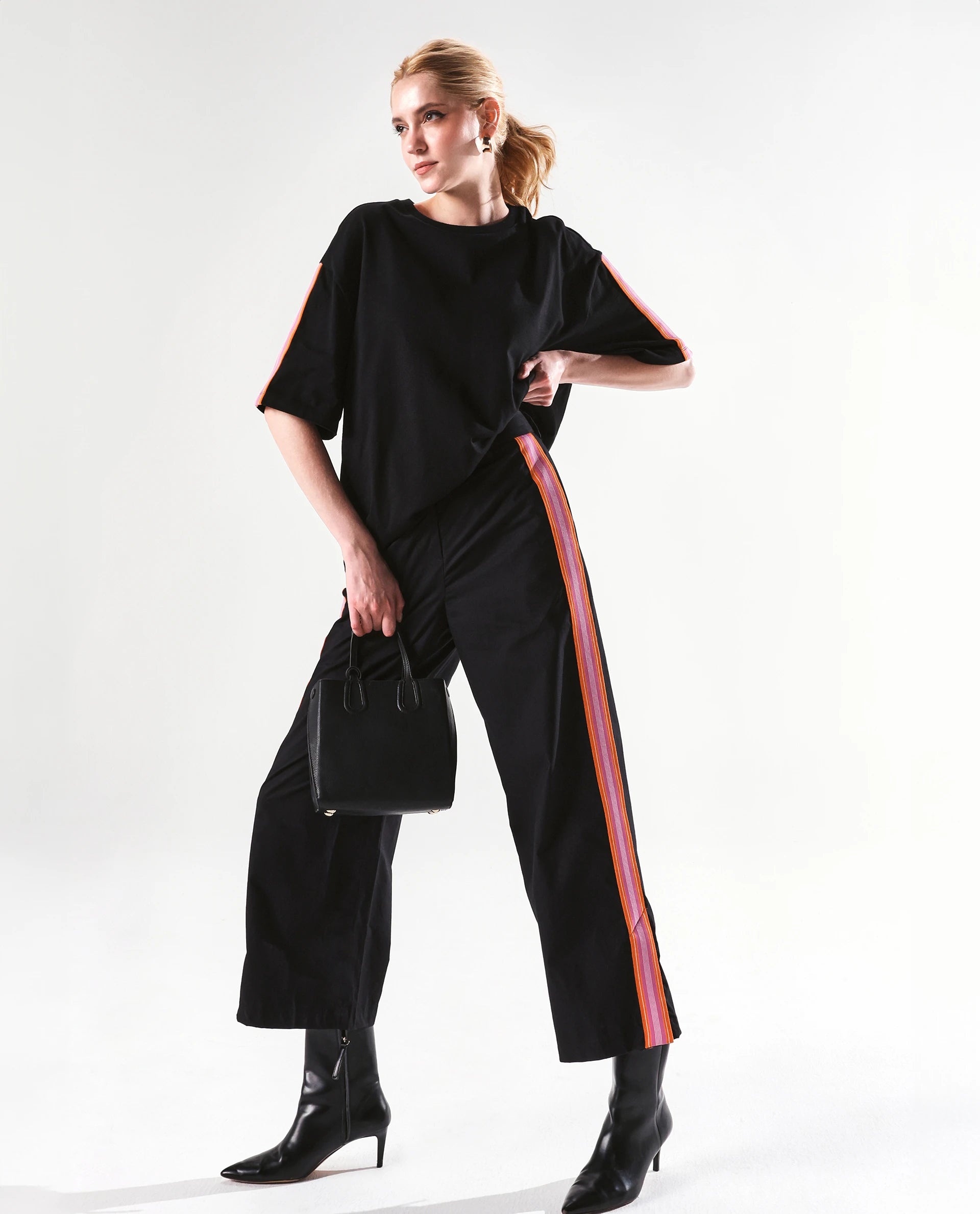 Rareism Women's Nonwen B Black Cotton Plain Ankle Length Wide Trouser