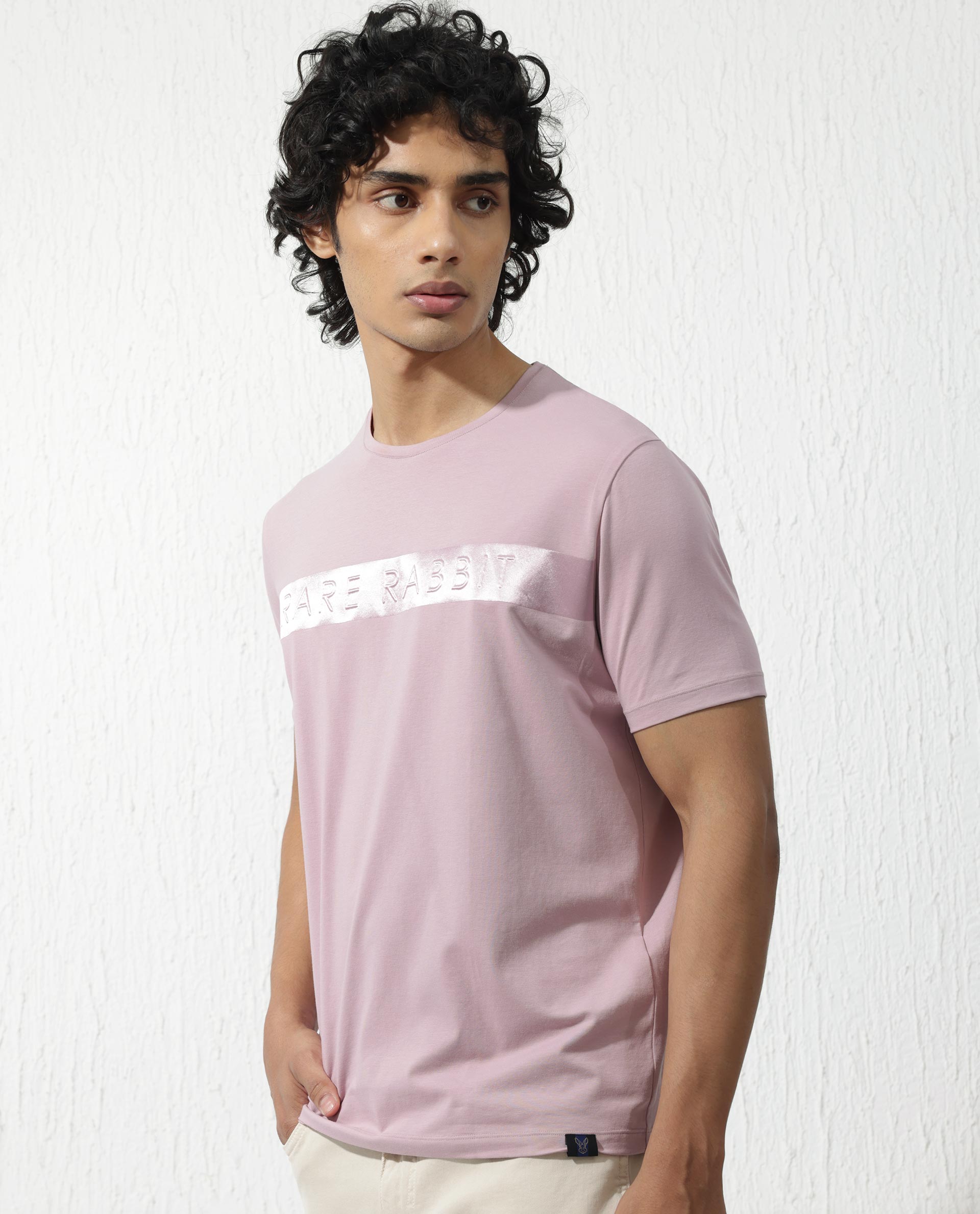 Rare Rabbit Mens Olios Light Pink Cotton Fabric Short Sleeve Crew Neck Satin Print T-Shirt