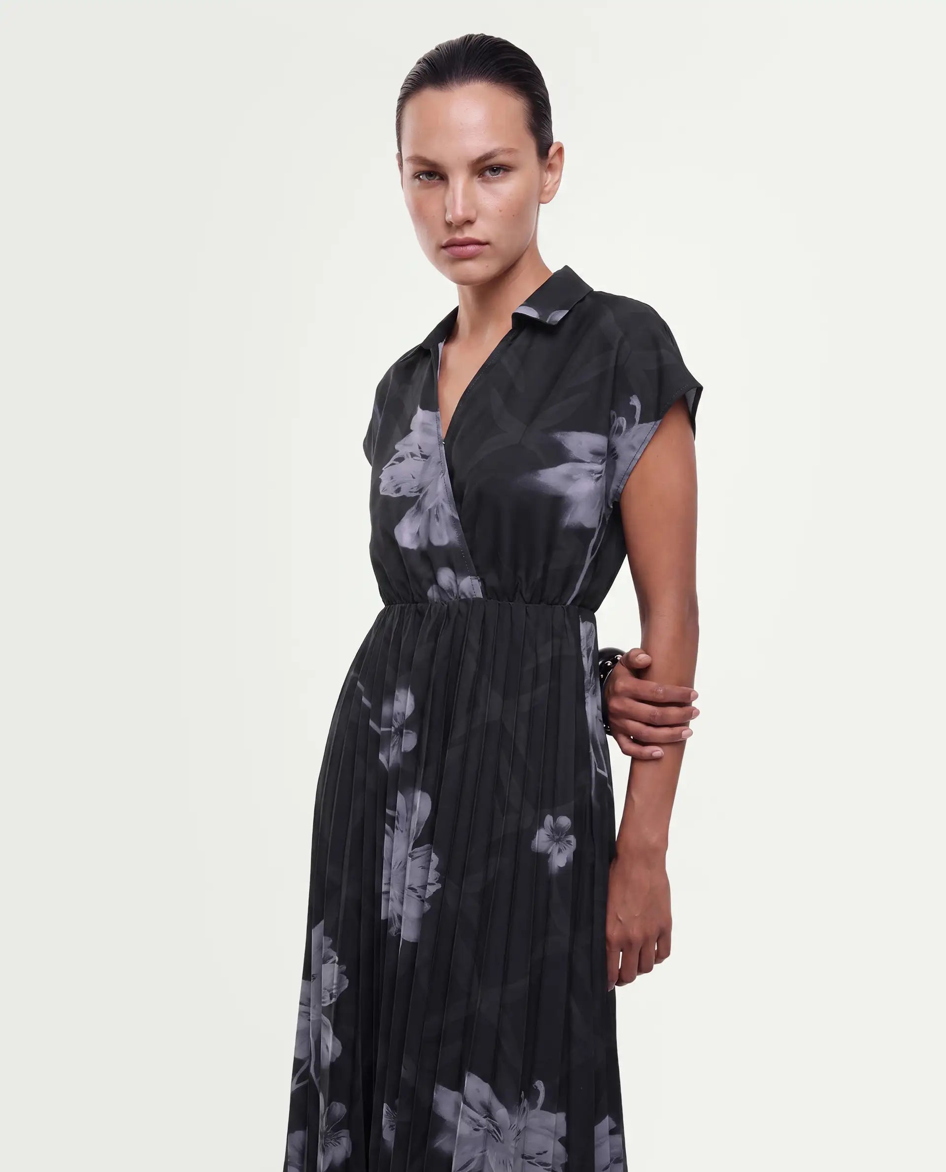 Rareism Women's Omago Black Polyester Pull-On Wrap Floral Print Dress