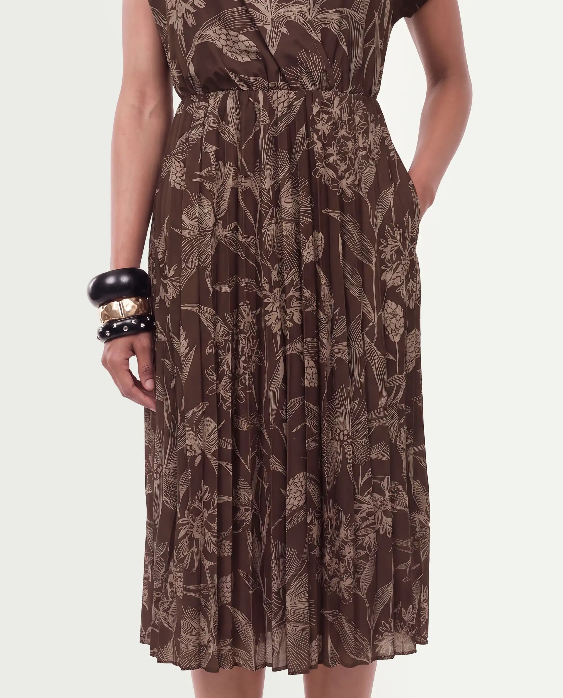 Rareism Women's Omag Dark Brown Polyester Pull-On Wrap Floral Print Dress