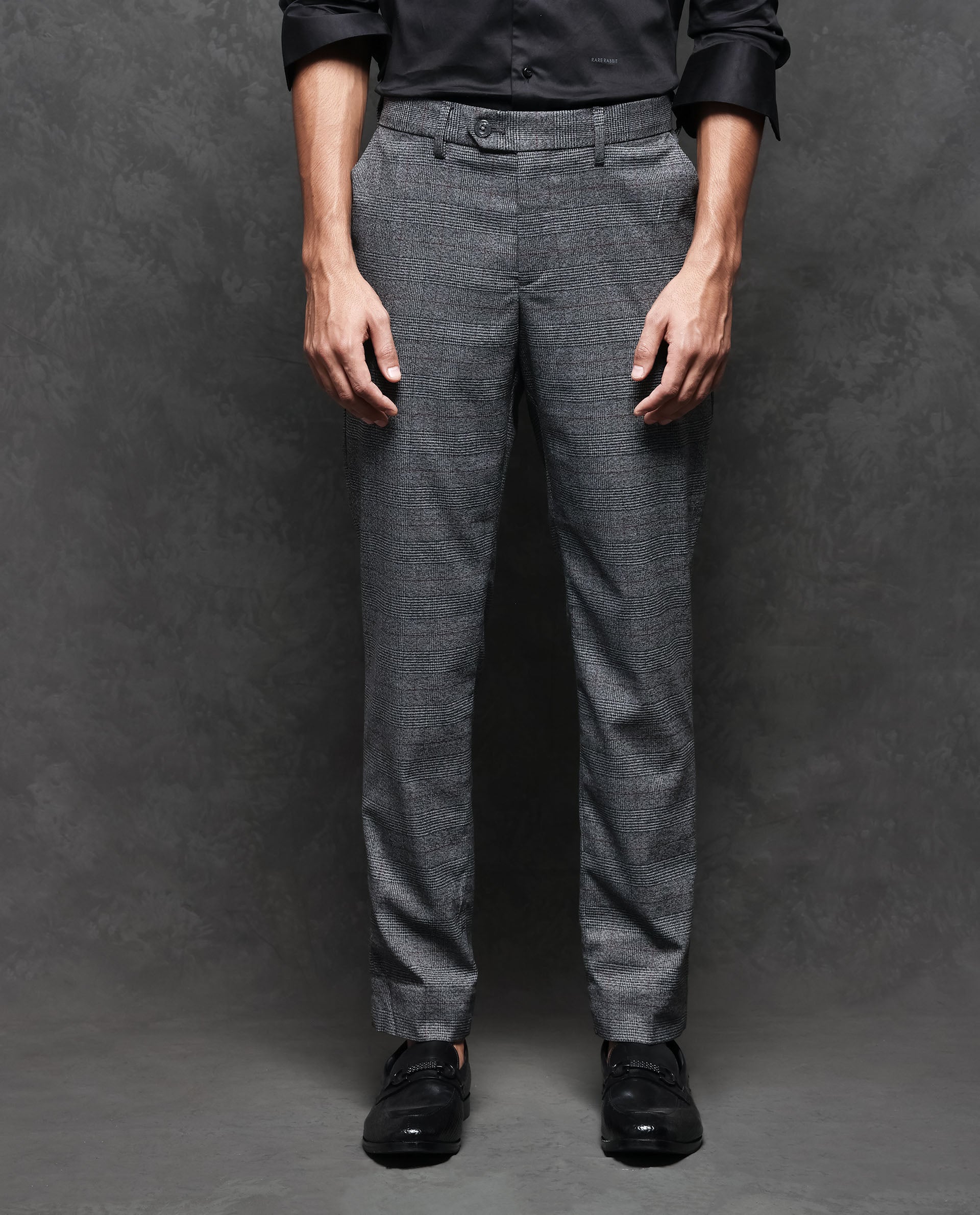 Buy INVICTUS Men Grey Slim Fit Checked Formal Trousers - Trousers for Men  7149917 | Myntra