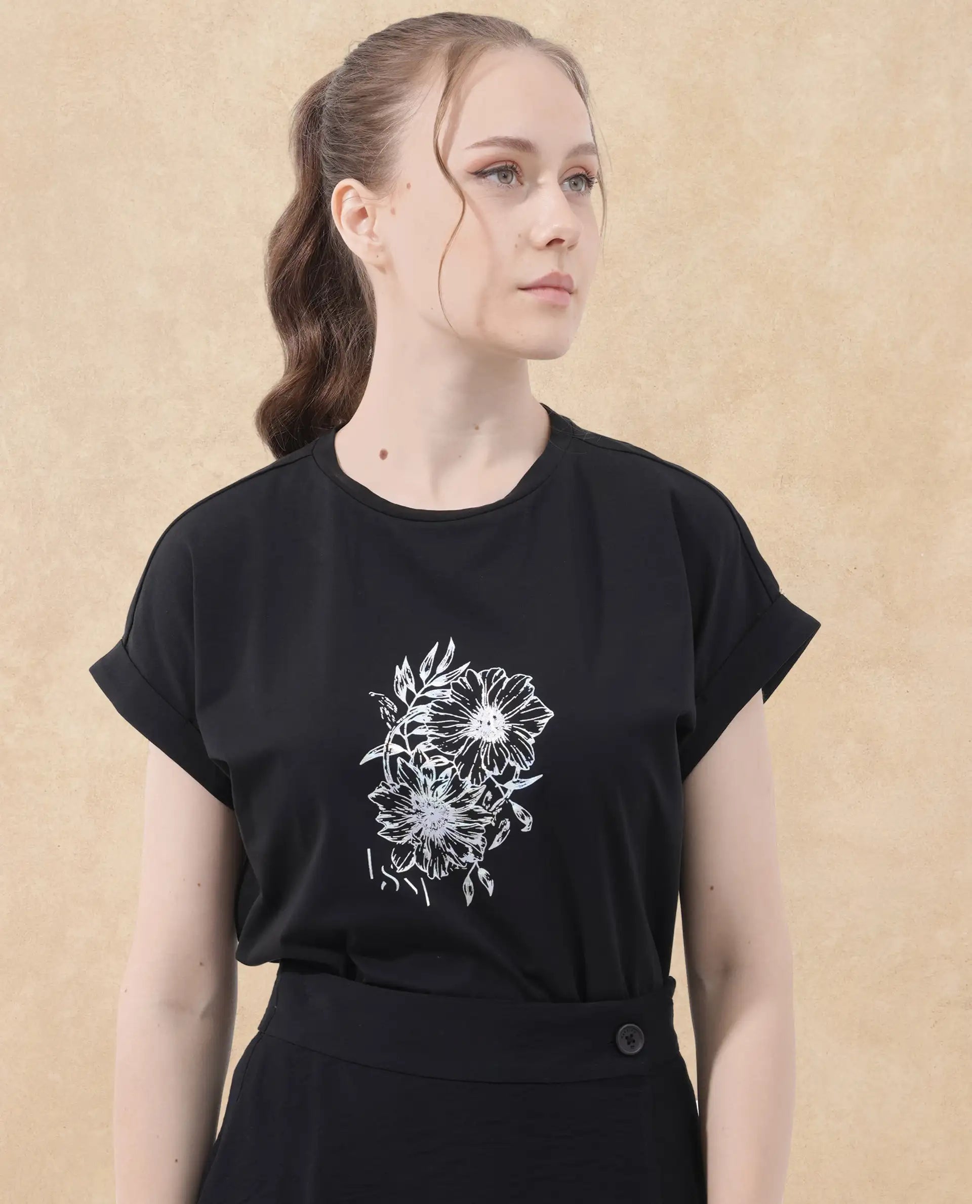 Rareism Women Ophili Black Cotton Elastane Fabric Crew Neck Knit Solid T-Shirt