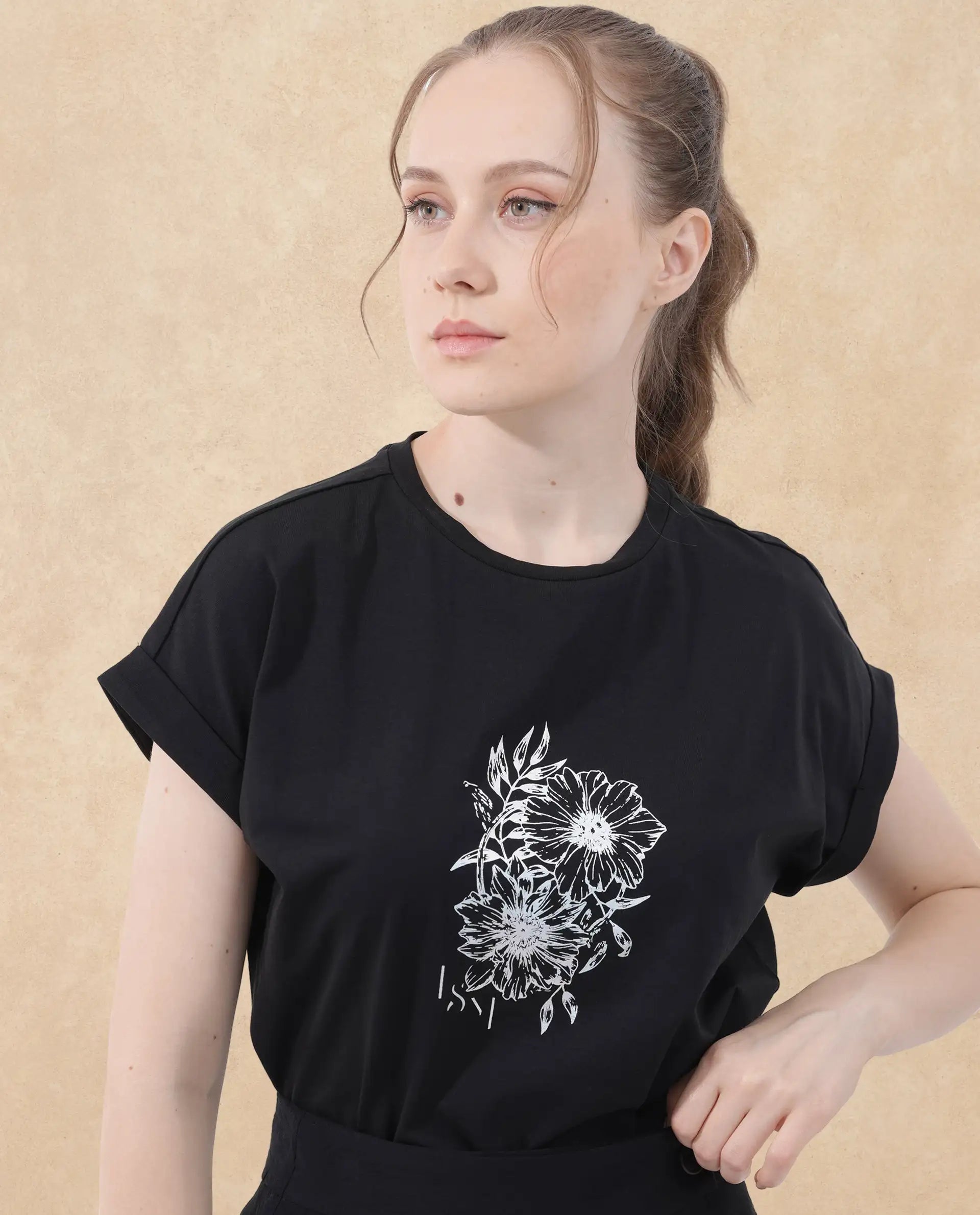 Rareism Women Ophili Black Cotton Elastane Fabric Crew Neck Knit Solid T-Shirt