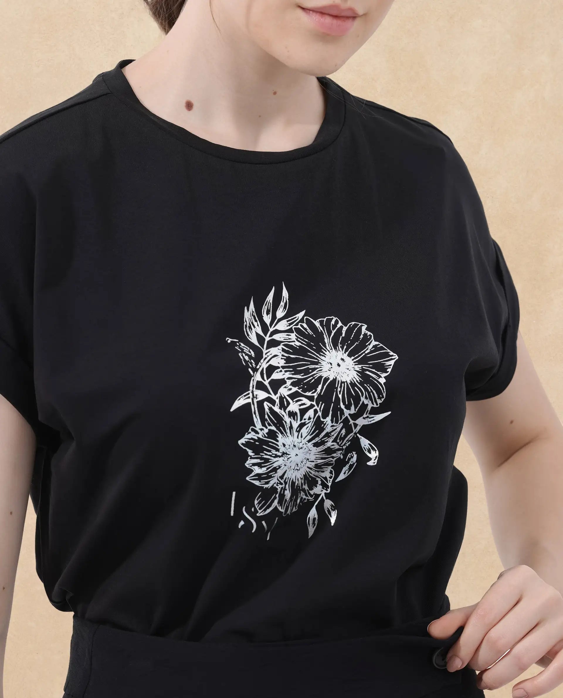 Rareism Women Ophili Black Cotton Elastane Fabric Crew Neck Knit Solid T-Shirt