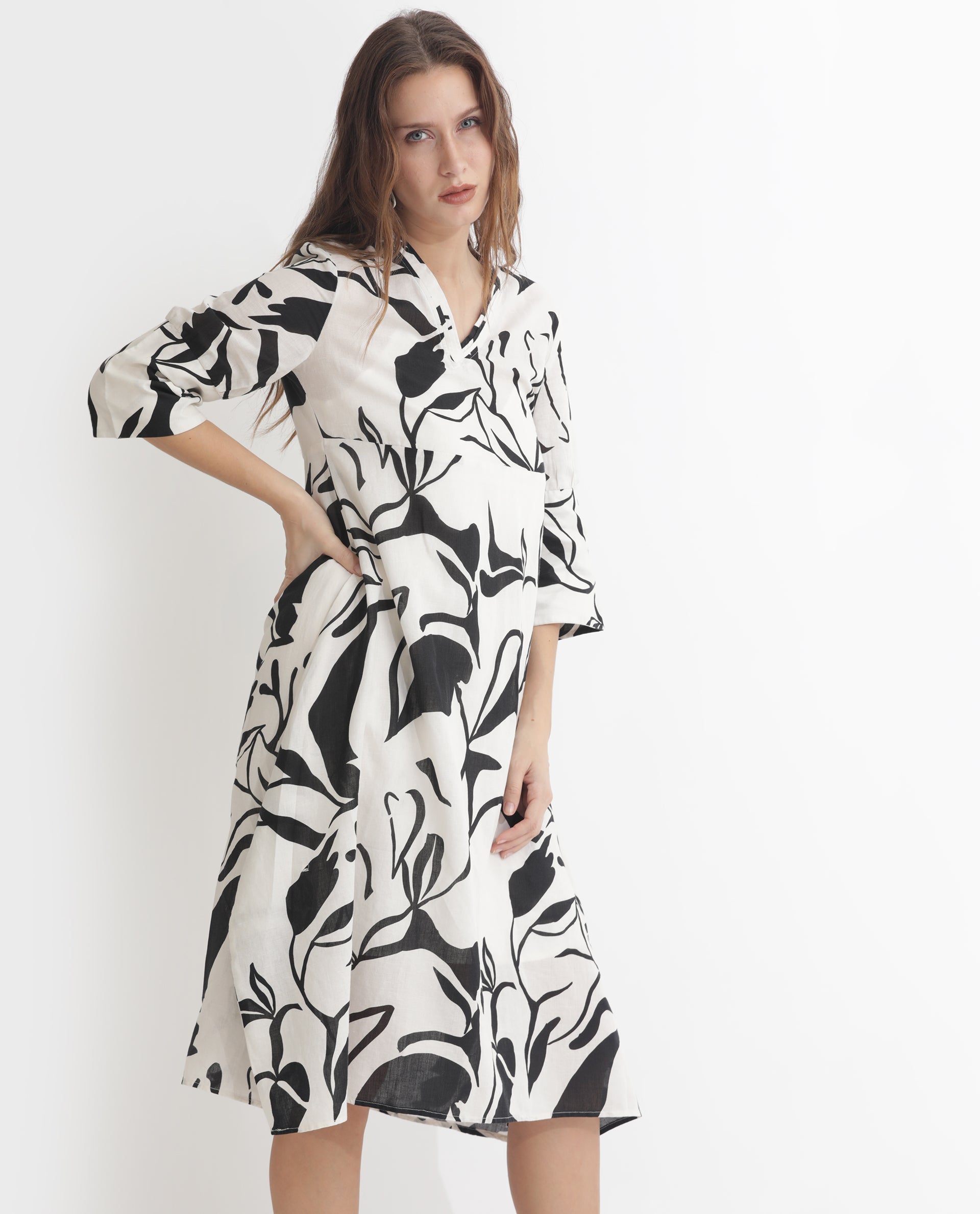 Rareism Women Oreink Off White Abstract Printed V Neck 3/4 Sleeves Asymmetric Hem Mini Dress