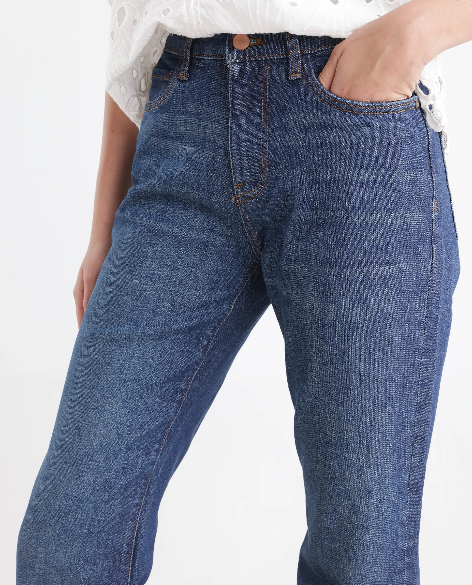 Rareism Women's Osseo Dark Blue Cotton Blend Plain Ankle Length Smart Straight Fit Jeans