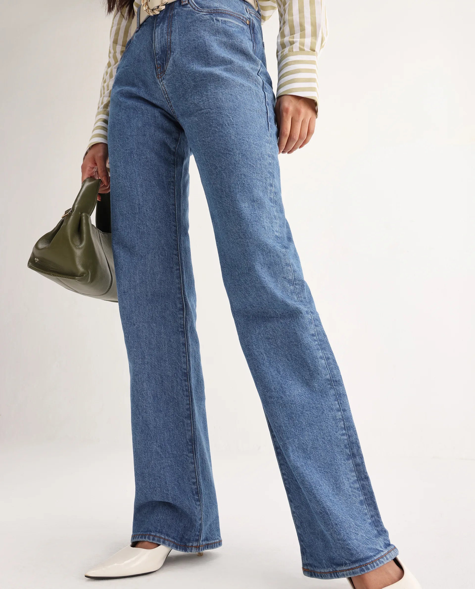 Rareism Women's Osseo Blue Cotton Blend Plain Ankle Length Smart Straight Fit Jeans