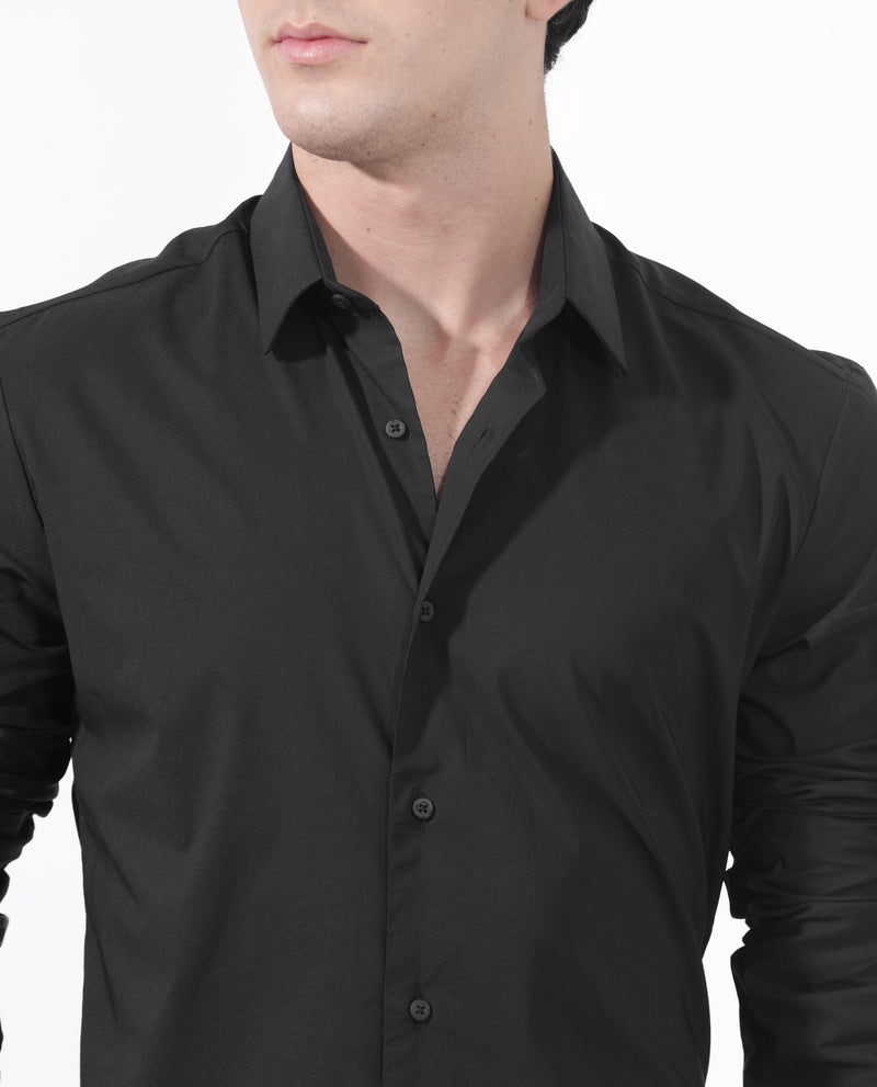 Rare Rabbit Men's Para Black Cotton Fabric Full Sleeves Creaseless Solid Shirt