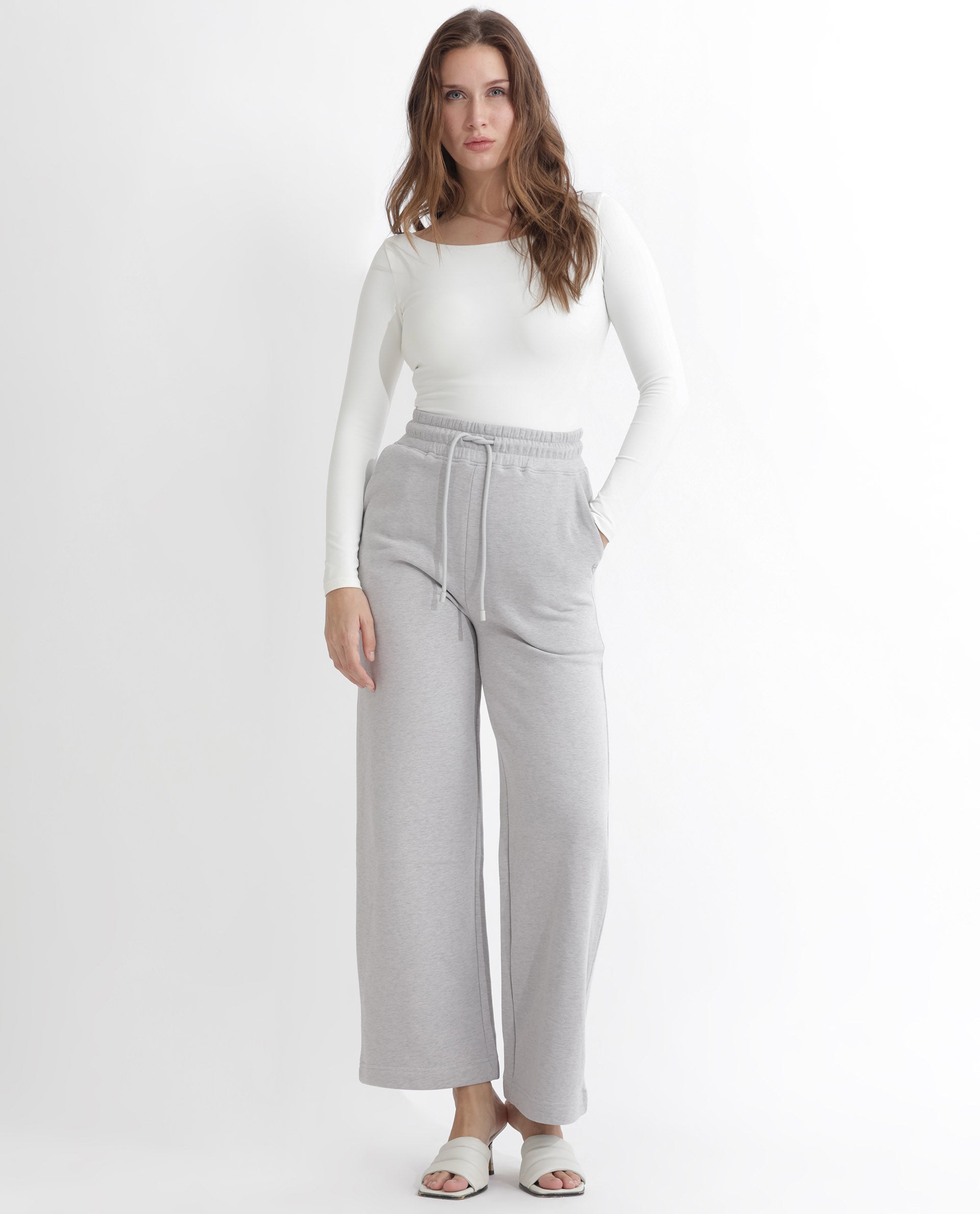 Rareism Articale Women Pazoo F Melange Grey Cotton Blend Fabric Drawstring Closure Flared Fit Plain Ankle Length Track Pant