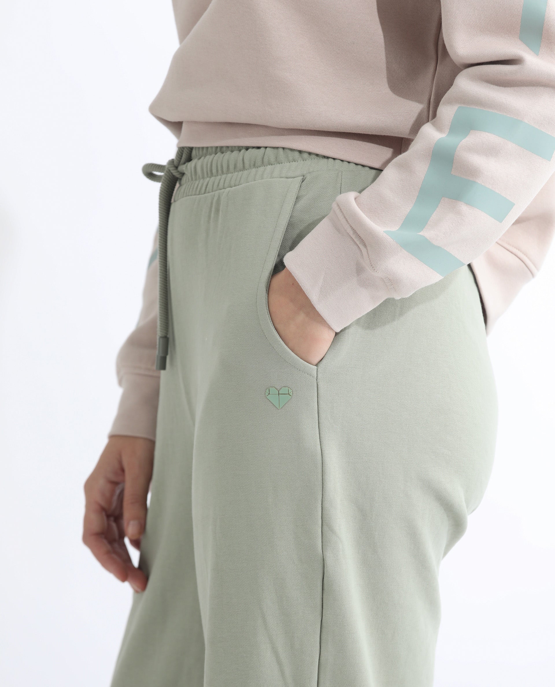 Rareism Women Pazoo T Dusky Green Cotton Blend Fabric Flared Solid Mid Rise Ankle Length Track Pant