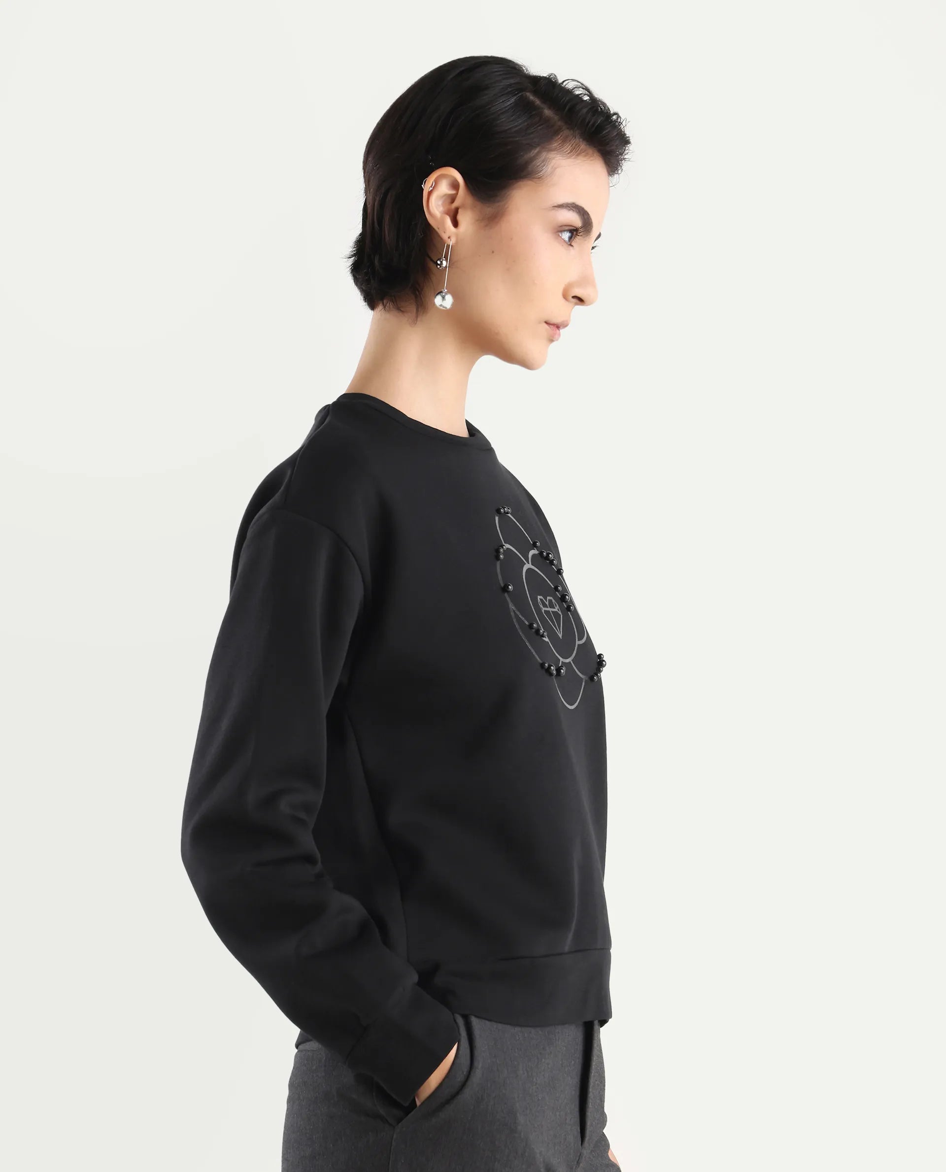 Rareism Women's Pere Black Cotton Blend Crew Neck Graphic Print Relaxed Fit Sweatshirt