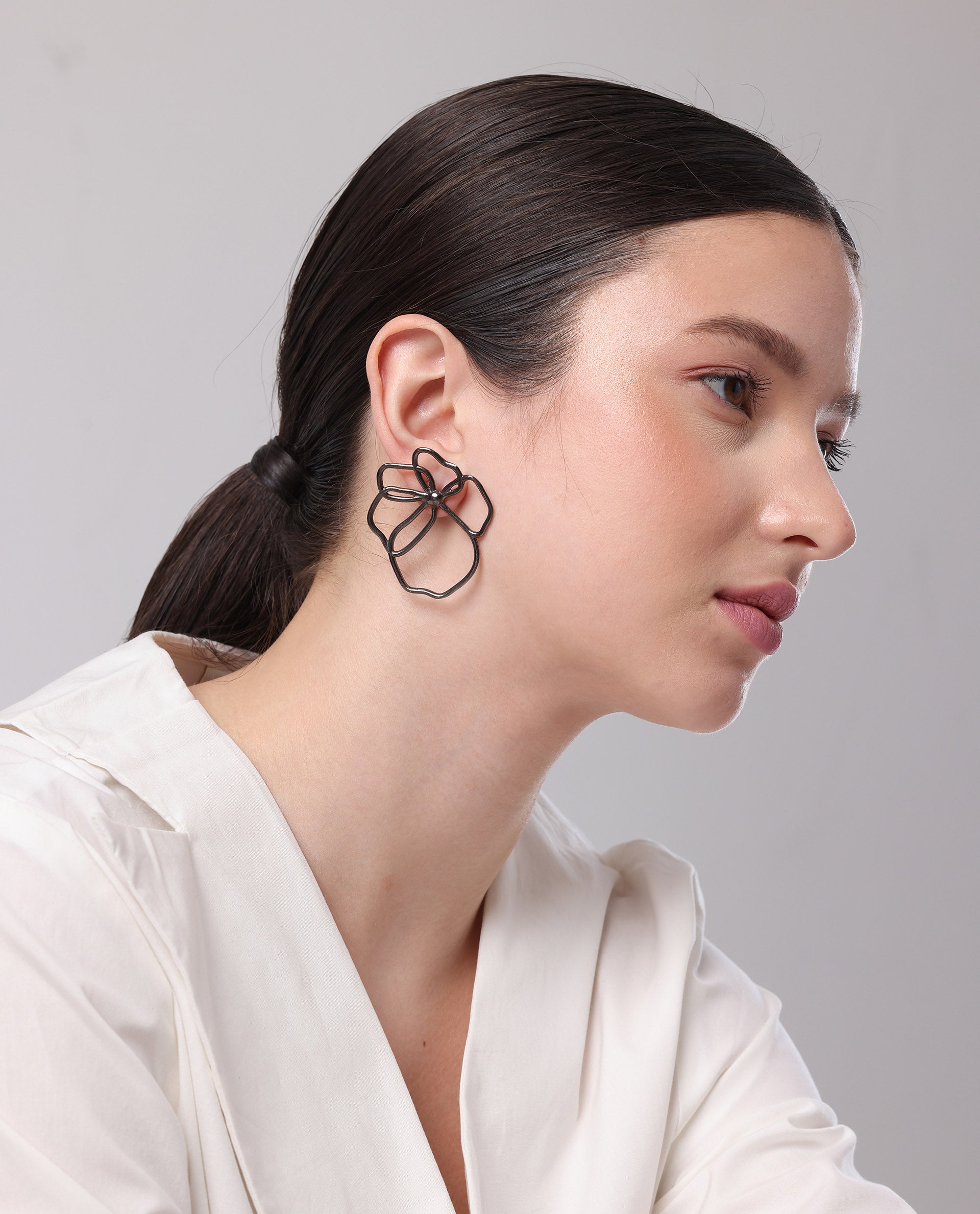 Rareism Women Poppy Grey Earring
