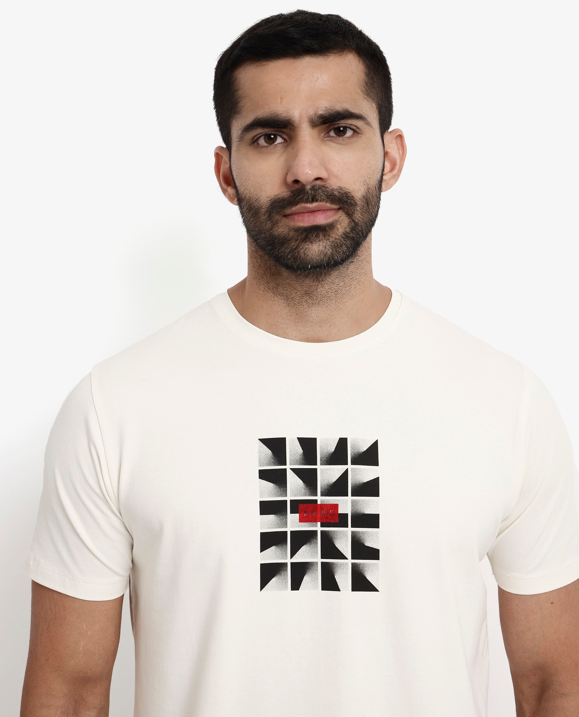 Rare Rabbit Men Pran Off White Cotton Fabric Short Sleeve Crew Neck Regular Fit Graphic Print T-Shirt
