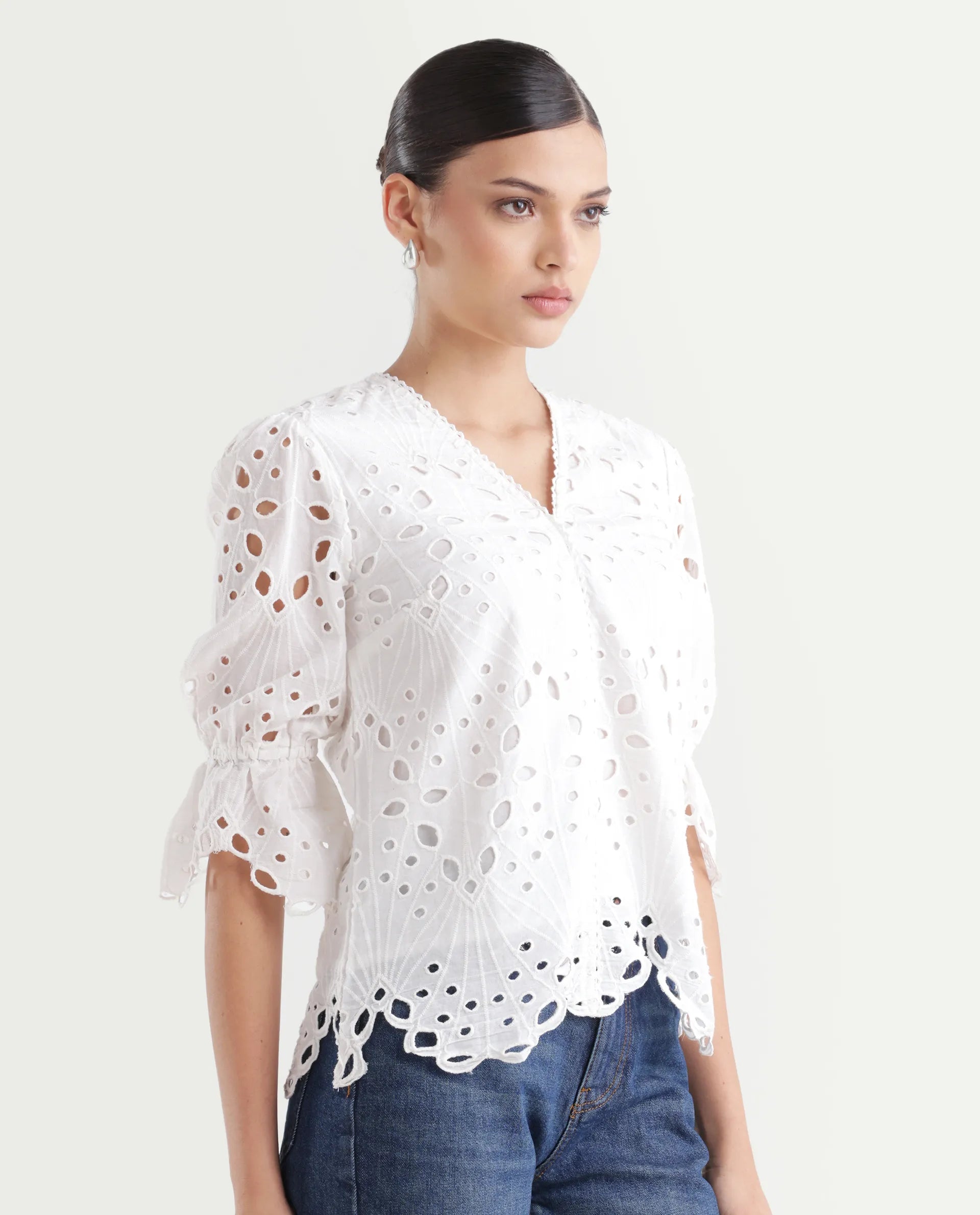 Rareism Women's Prefern White Cotton V-Neck Plain Puff Sleeves Regular Fit Top