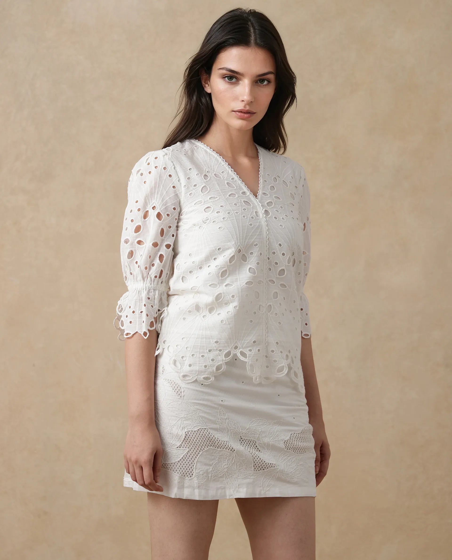 Rareism Women's Prefern White Cotton V-Neck Plain Puff Sleeves Regular Fit Top