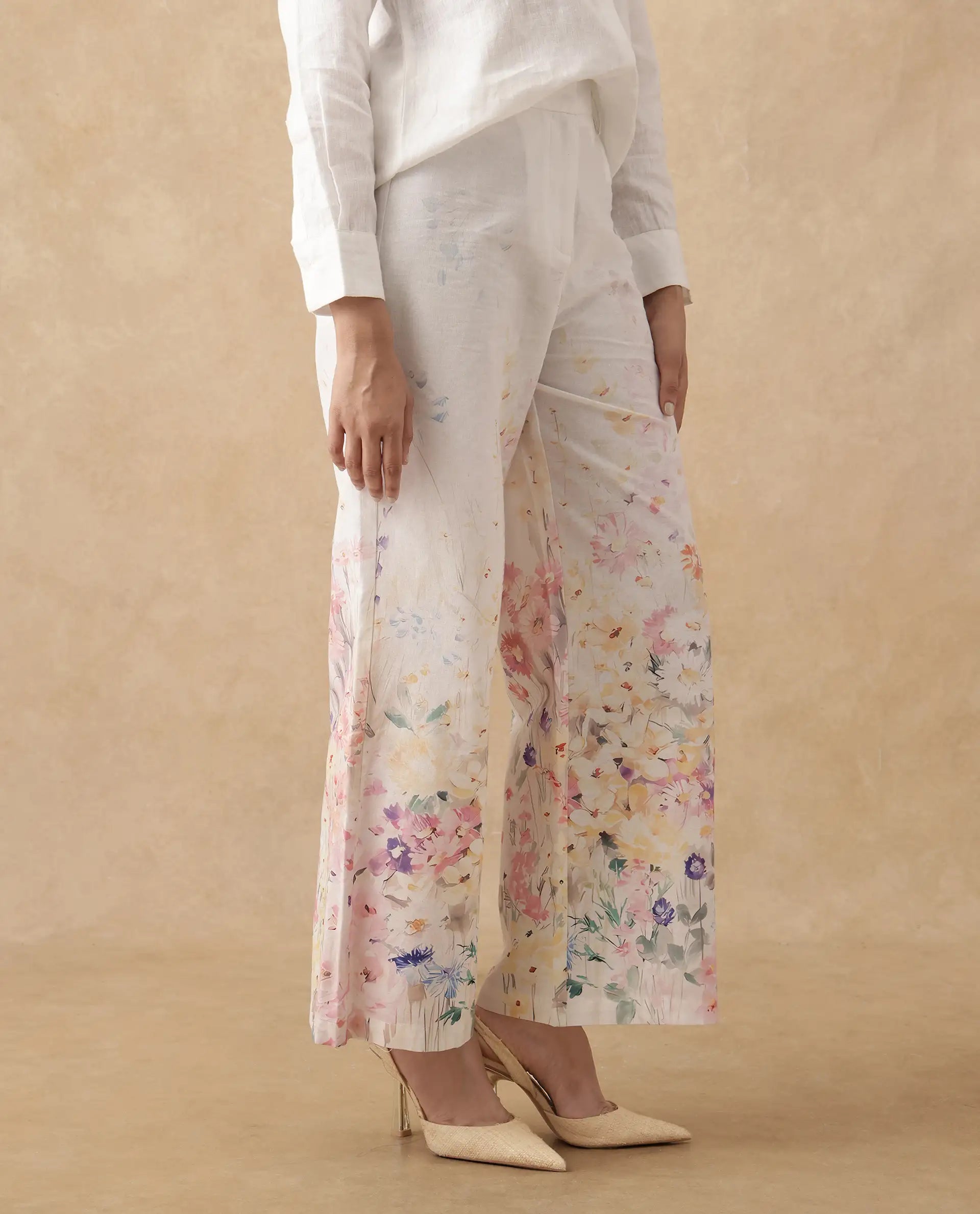 Rareism Women's Prejino White Cotton Floral Print Ankle Length Straight Fit Trouser