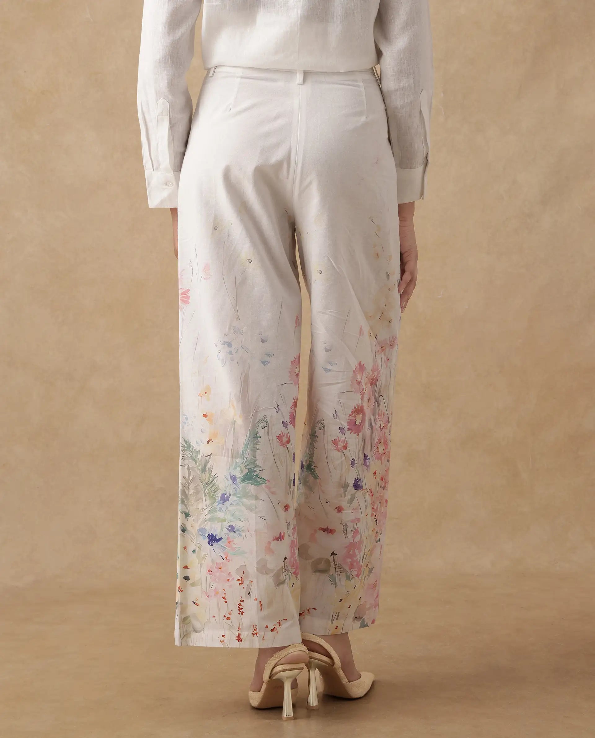 Rareism Women's Prejino White Cotton Floral Print Ankle Length Straight Fit Trouser