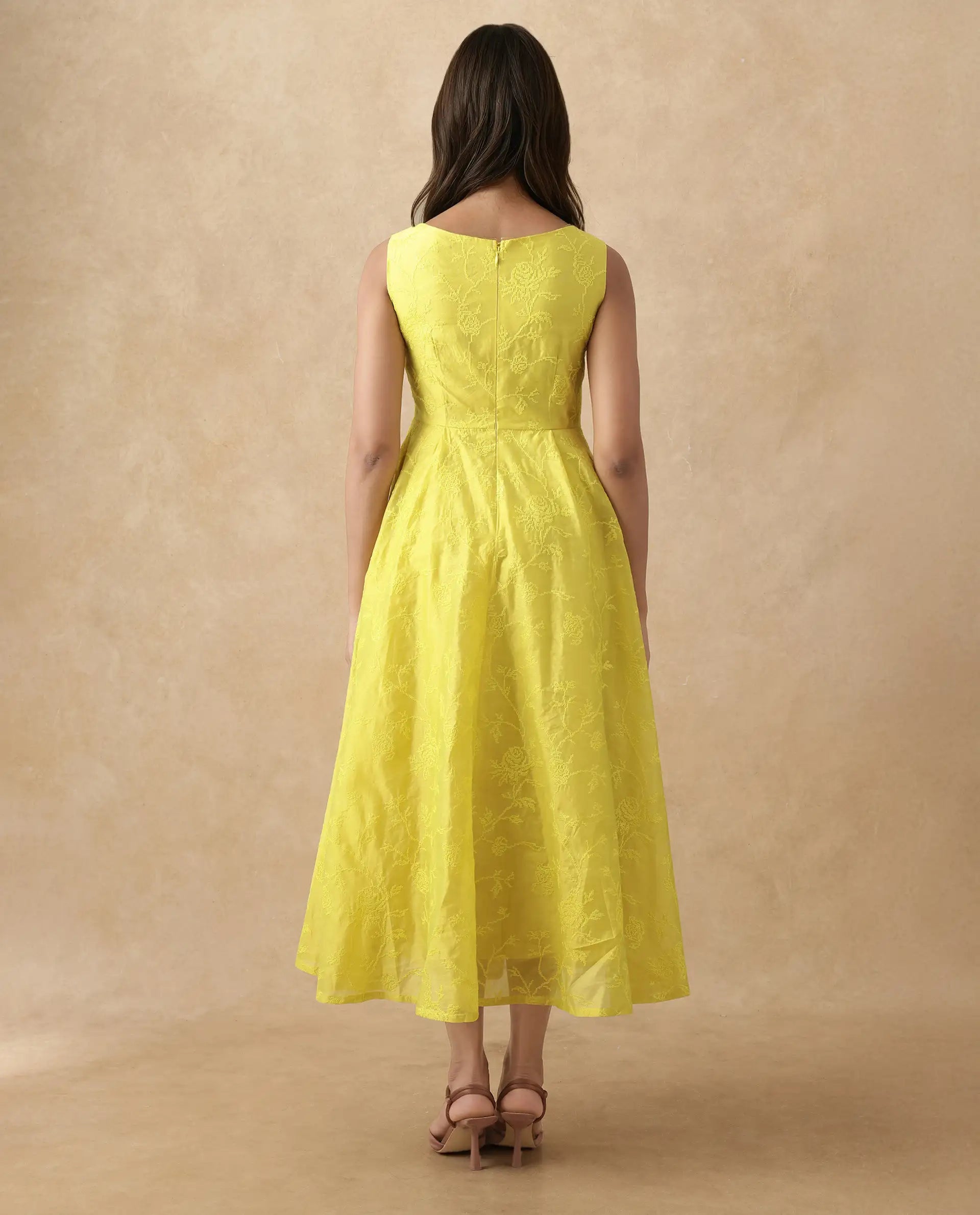 Rareism Women's Prero Green Viscose Blend Boat Neck Plain Sleeveless Midi A-Line Dress