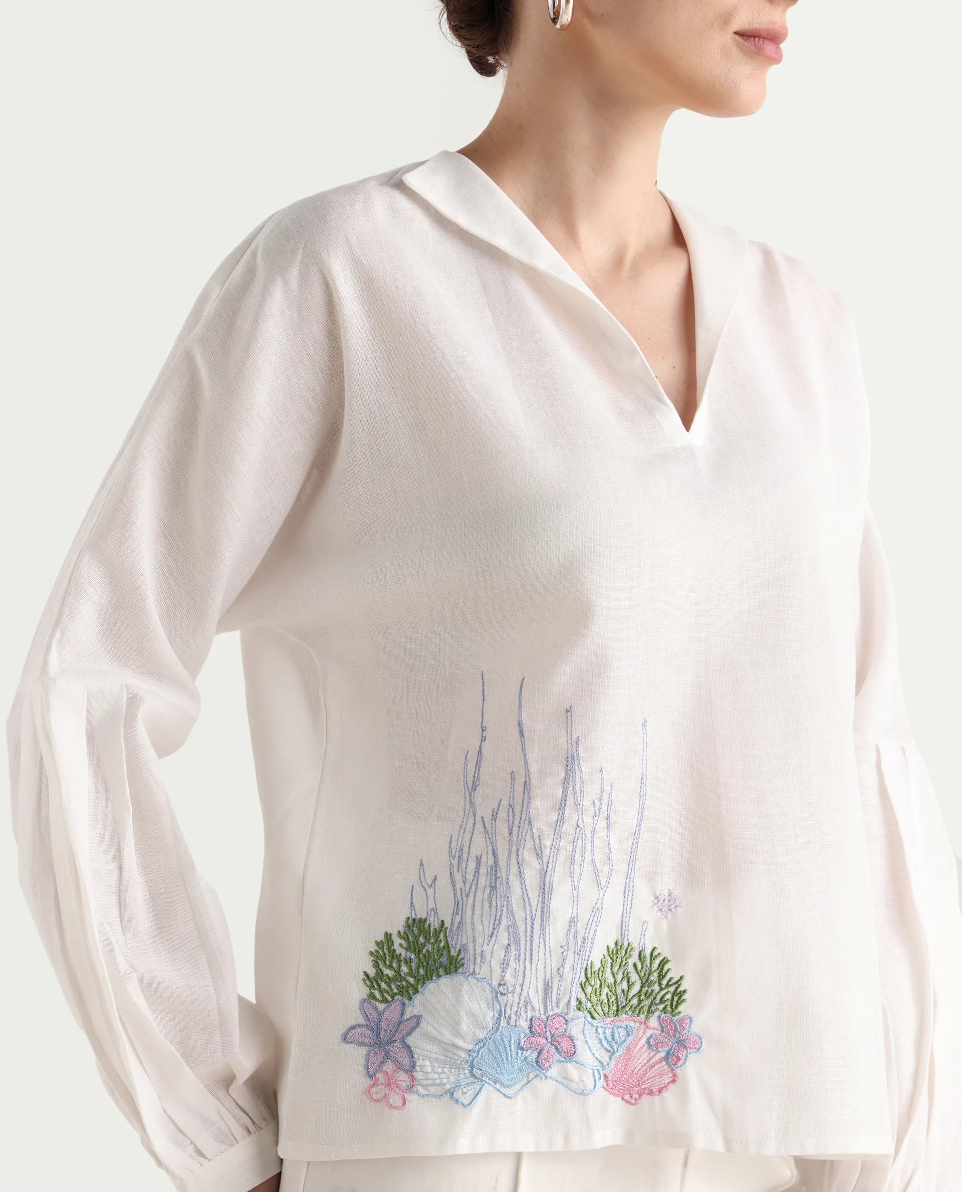 Rareism Women's Present White Cotton Lapel Neck Plain Balloon Sleeve Regular Fit Top