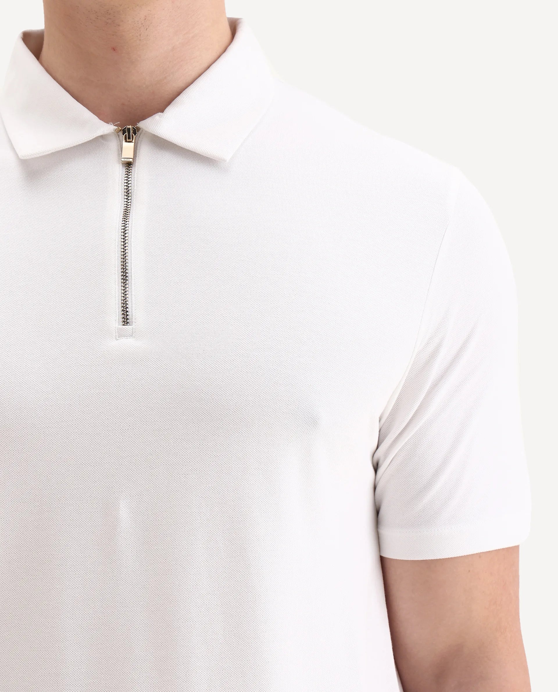 Rare Rabbit Men's Guild Casual Prin 1 White Cotton Blend Plain Regular Fit Half Sleeve Polo