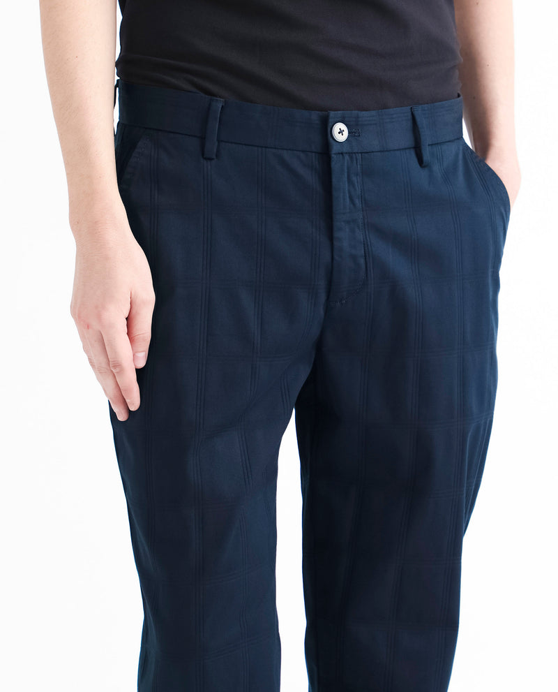 Rare Rabbit Men's Quince Dark Navy Solid Mid-Rise Regular Fit Stretch Trouser