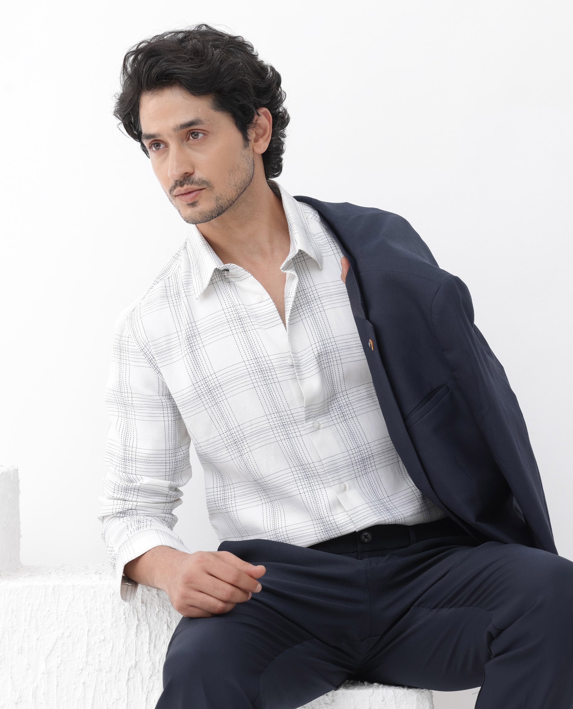 Rare Rabbit Mens Raul White Cotton Fabric Full Sleeves Checks Shirt