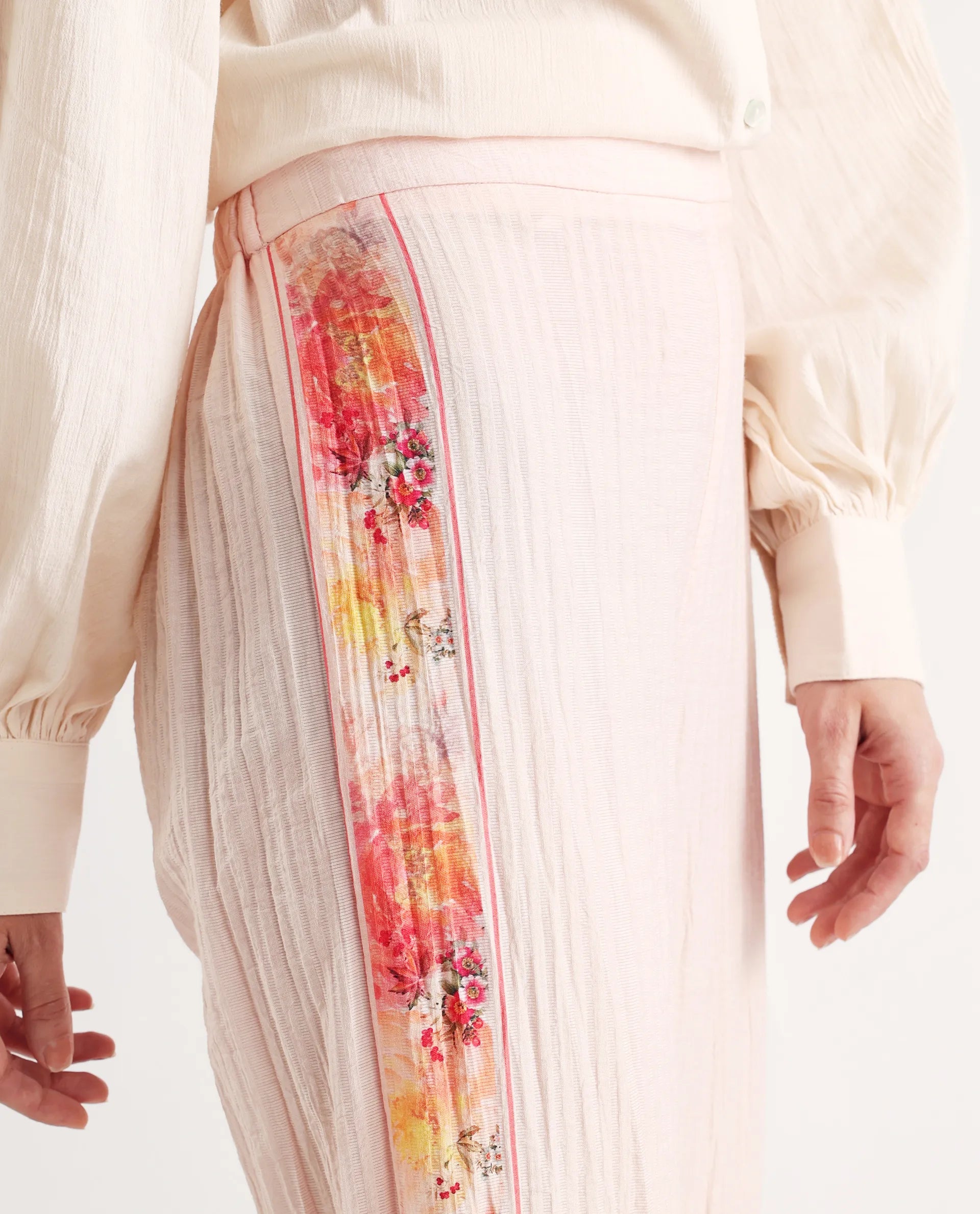 Rareism Women's Ravenna Multi Nylon Blend Floral Print Ankle Length Tapered Trouser