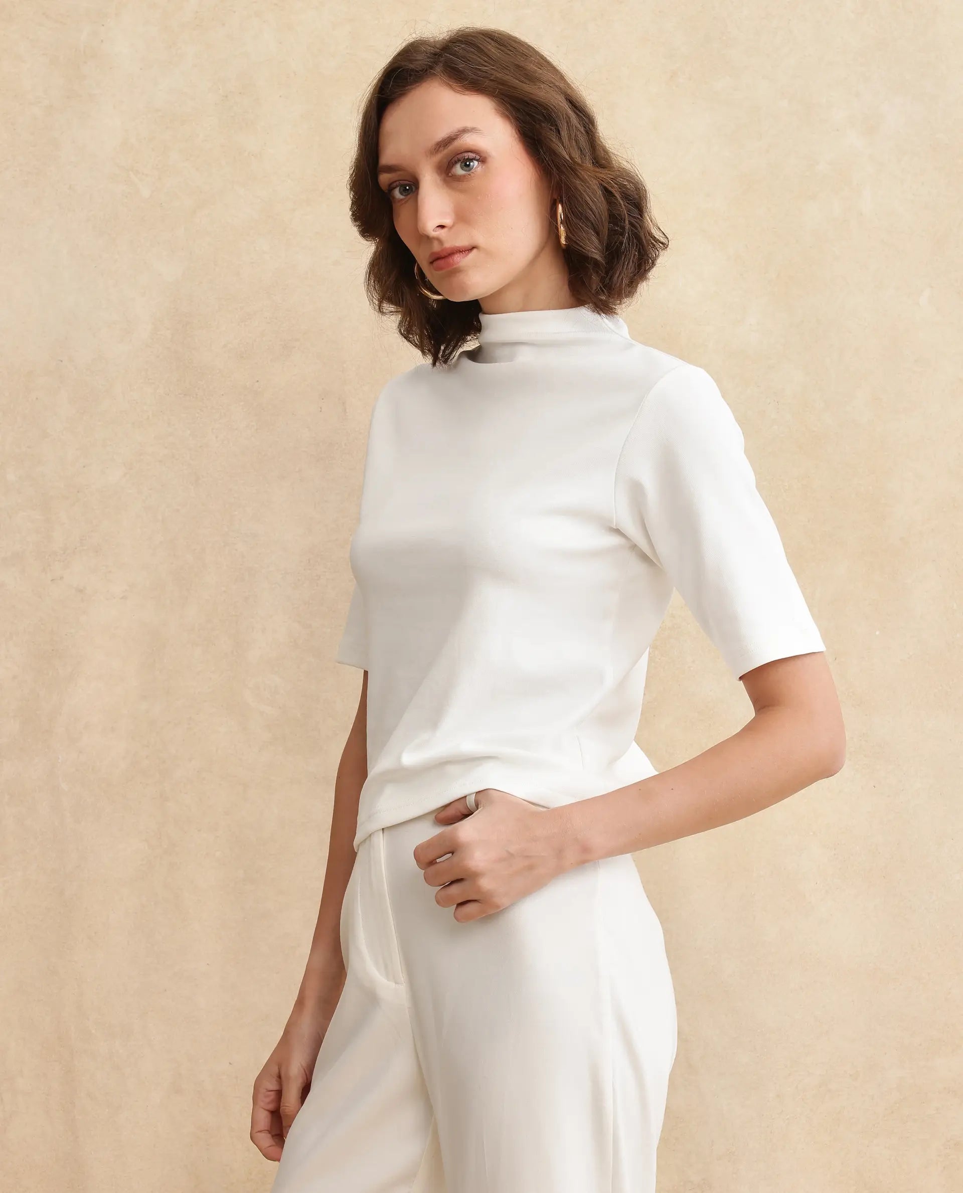 Rareism Women Rohdrio Off White Knitted Plain Top