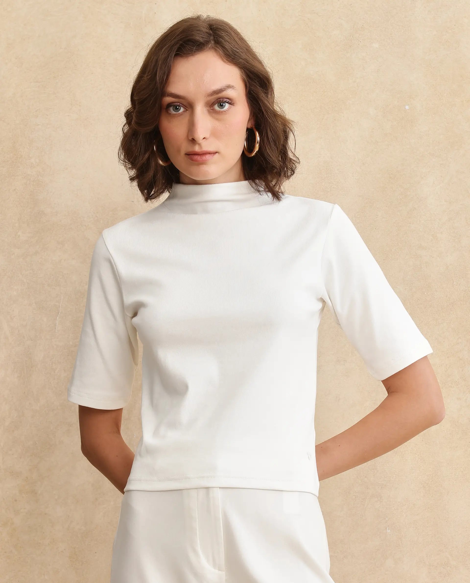 Rareism Women Rohdrio Off White Knitted Plain Top