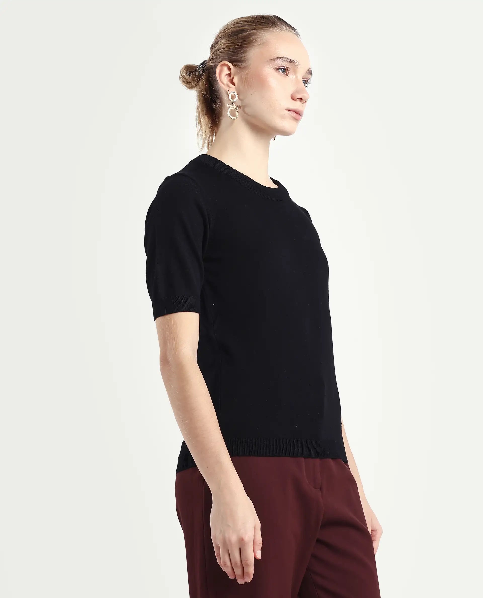 Rareism Women's Rohrdo Black Cotton Blend Crew Neck Plain Regular Fit Sweater