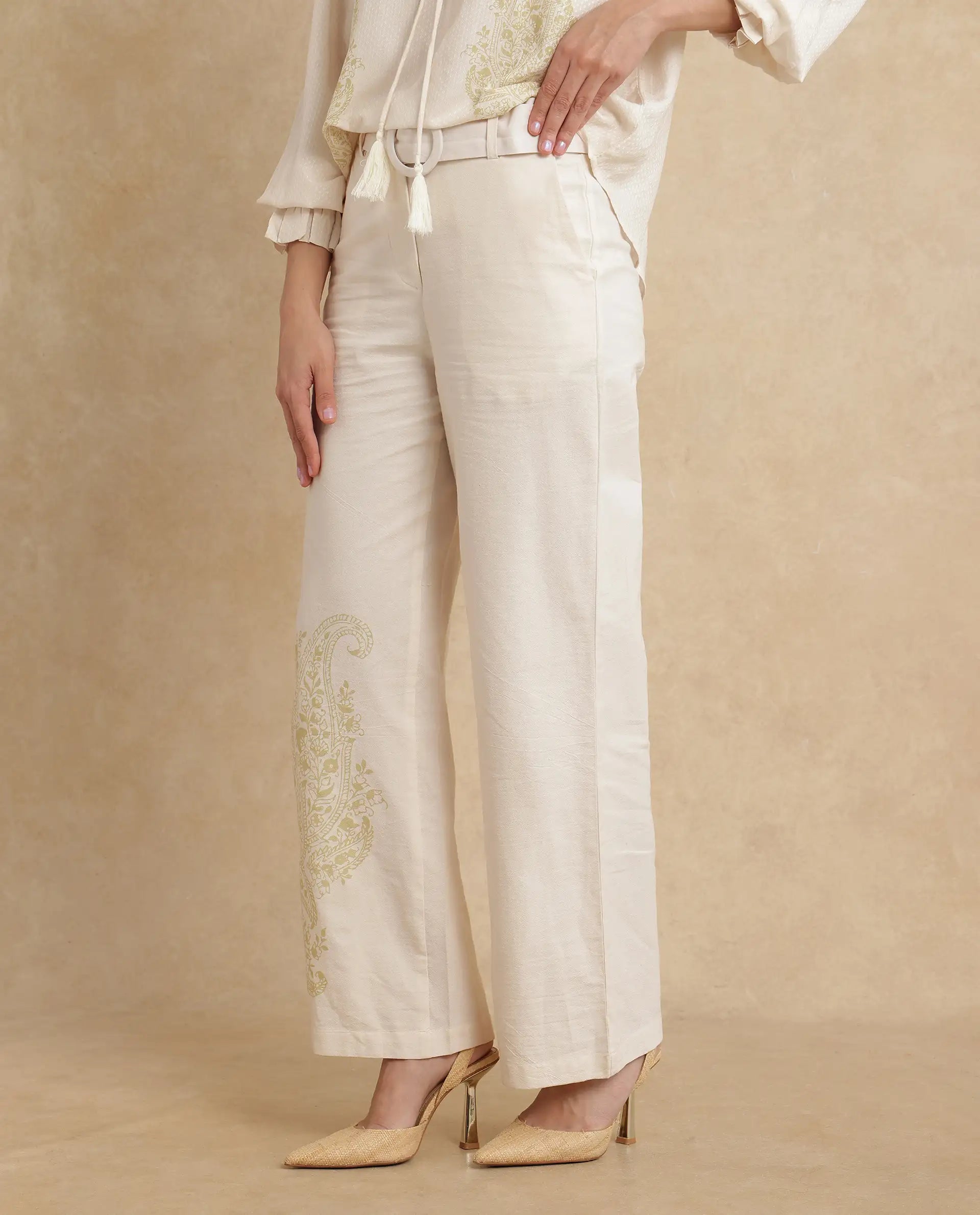 Rareism Women Ronavi-B Beige Cotton Fabric Wide Fit Paisley Print Trouser