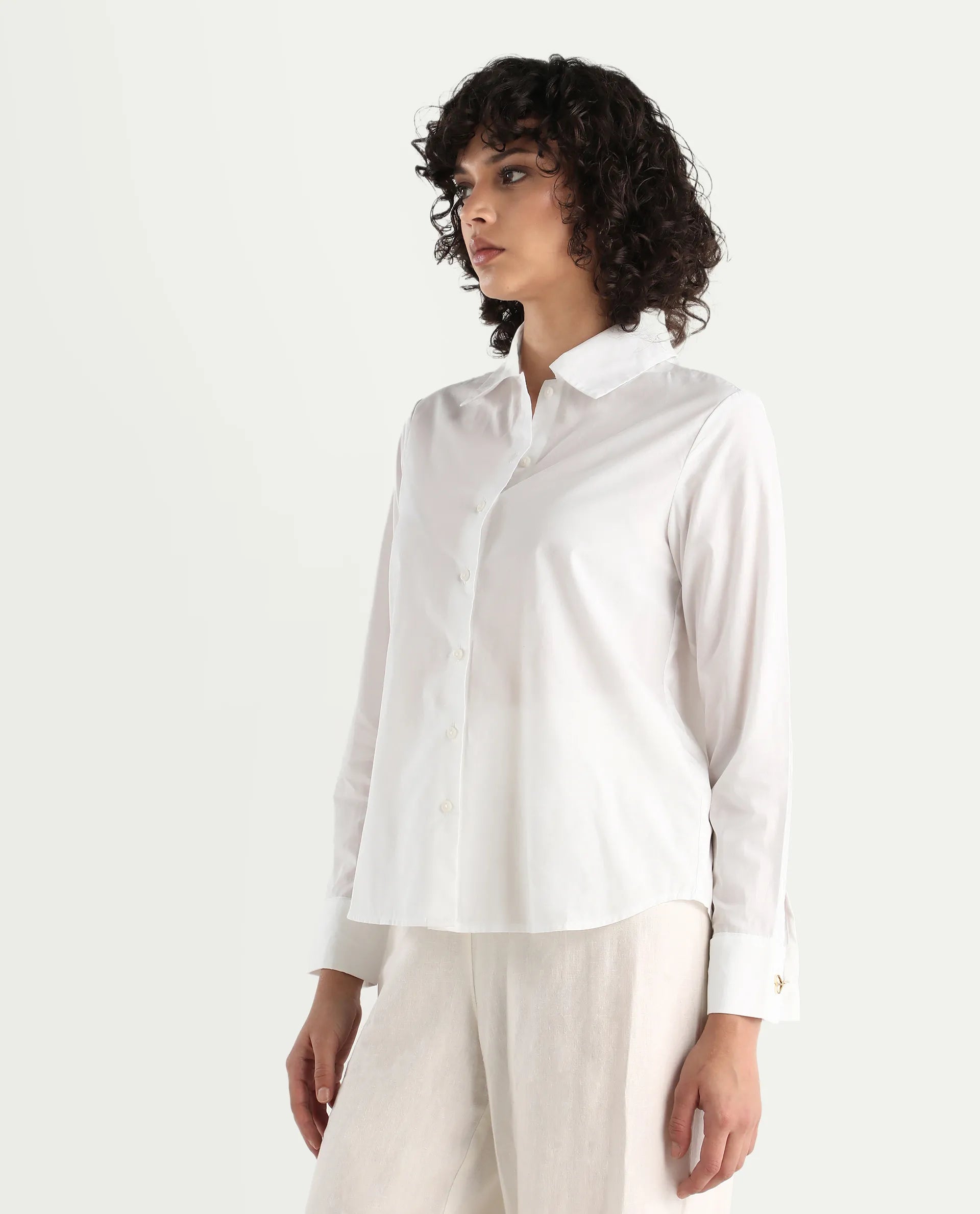 Rareism Women's Ronwio White Cotton Spread Collar Plain Cuffed Sleeve Crop Regular Fit Shirt