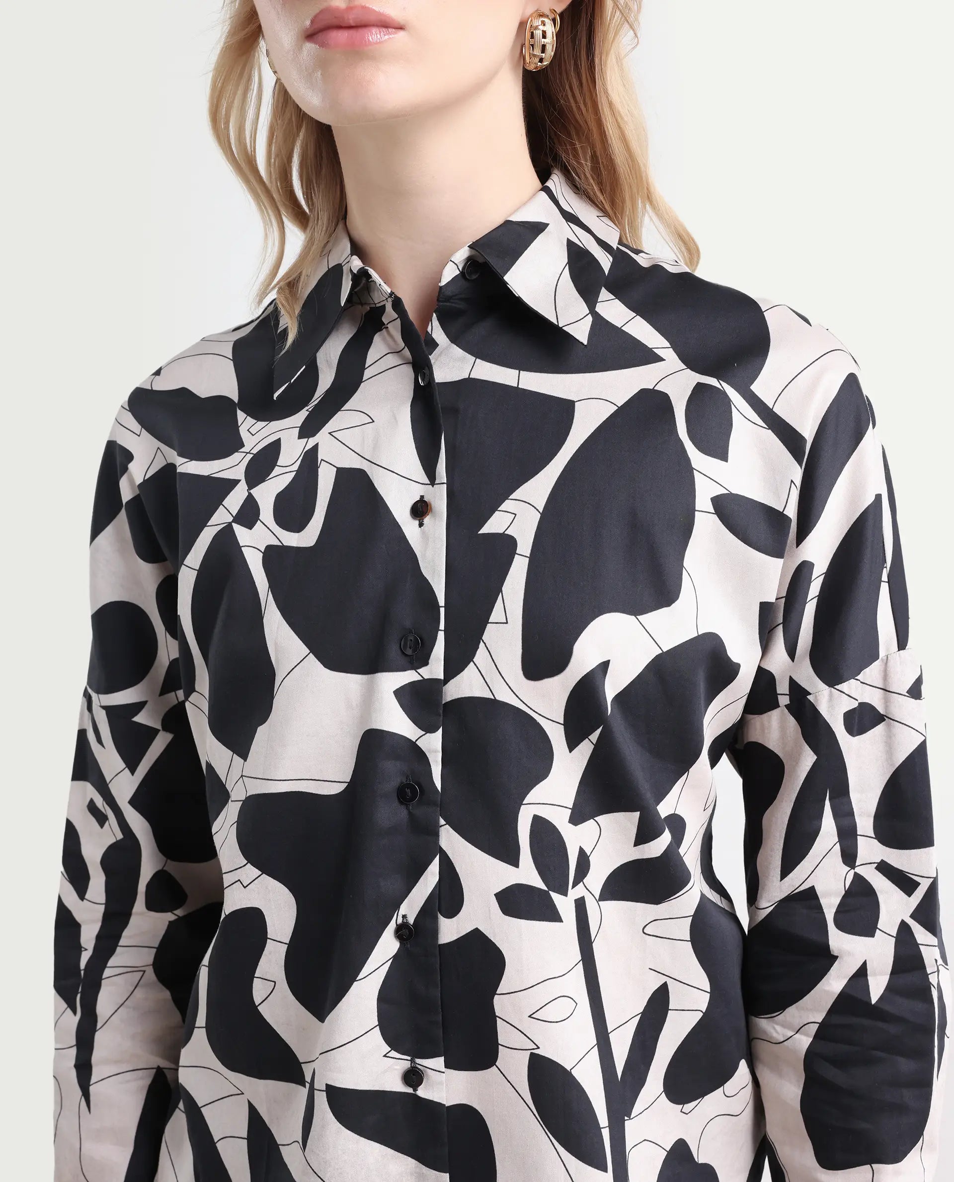 Rareism Women's Spread Collar Floral Print Cuffed Sleeve Relaxed Fit Top