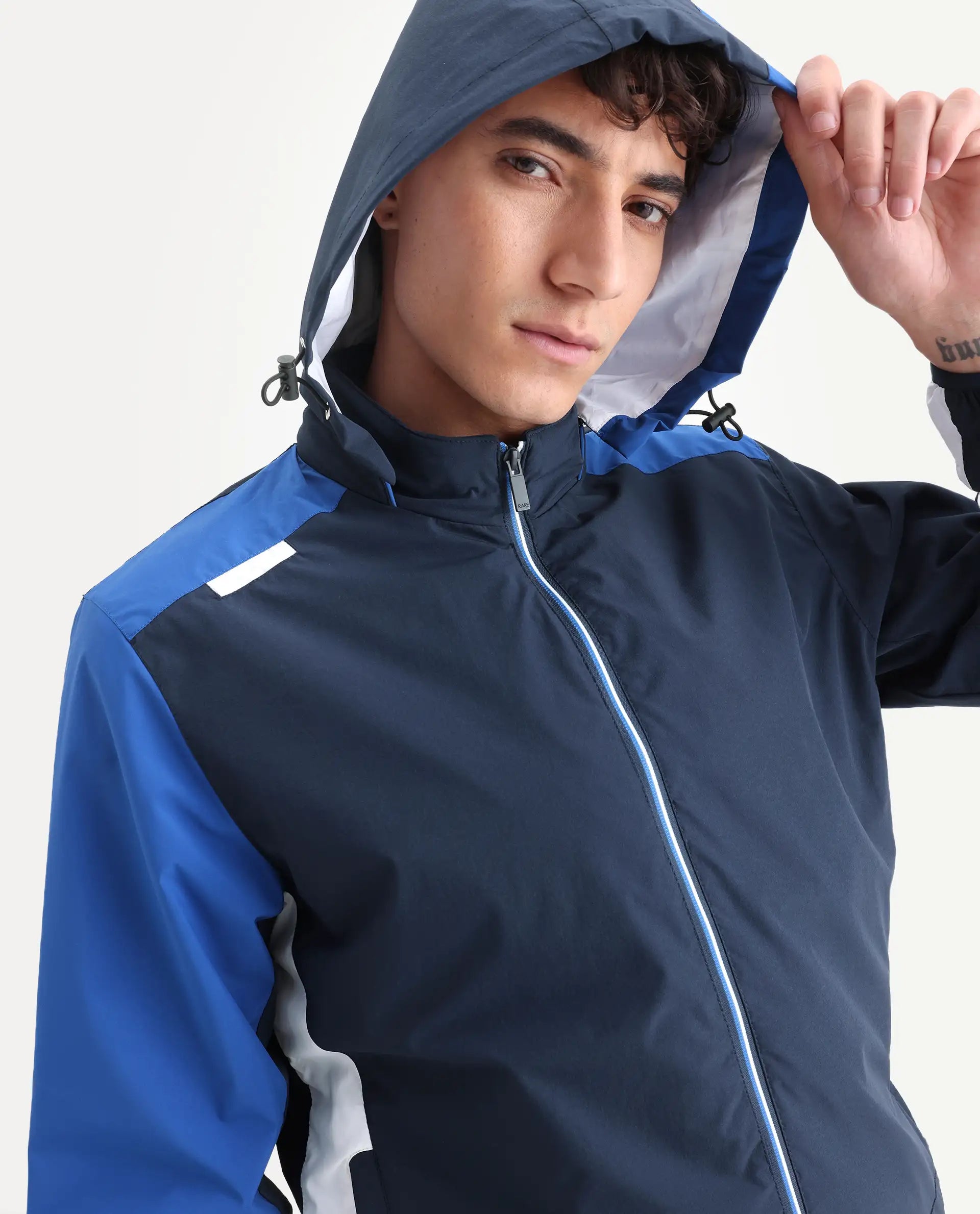 Rare Rabbit Men's Wando Dark Blue Polyester Blend Ombre Regular Fit Full Sleeve Hooded Jacket