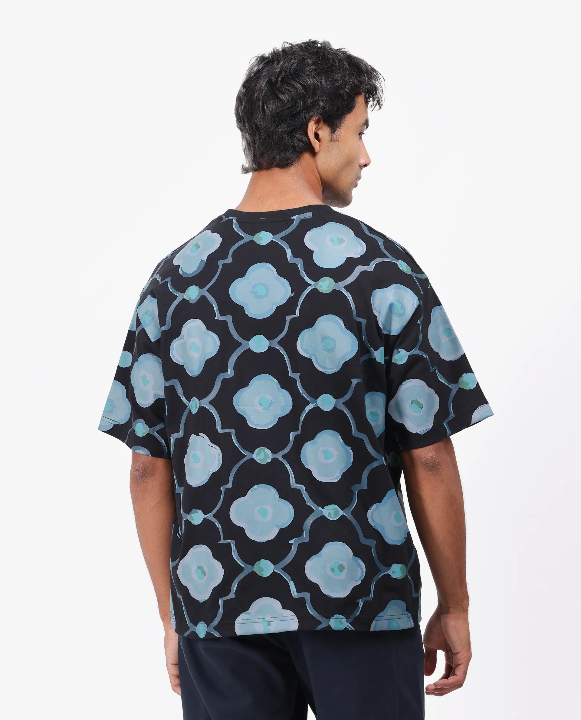 Rare Rabbit Men's Evino Black Cotton Graphic Print Oversized Fit Half Sleeve Crew Neck T-Shirt