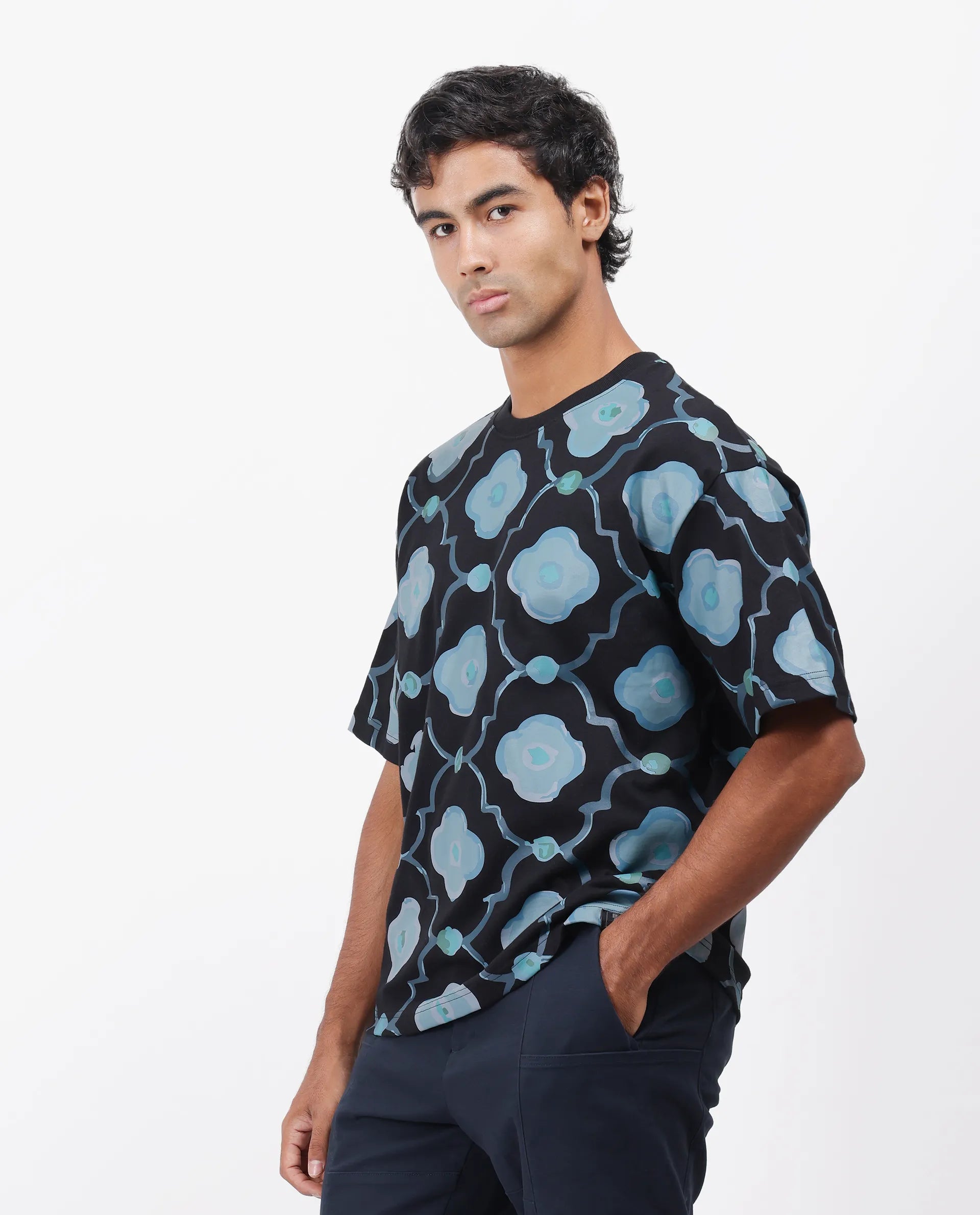 Rare Rabbit Men's Evino Black Cotton Graphic Print Oversized Fit Half Sleeve Crew Neck T-Shirt