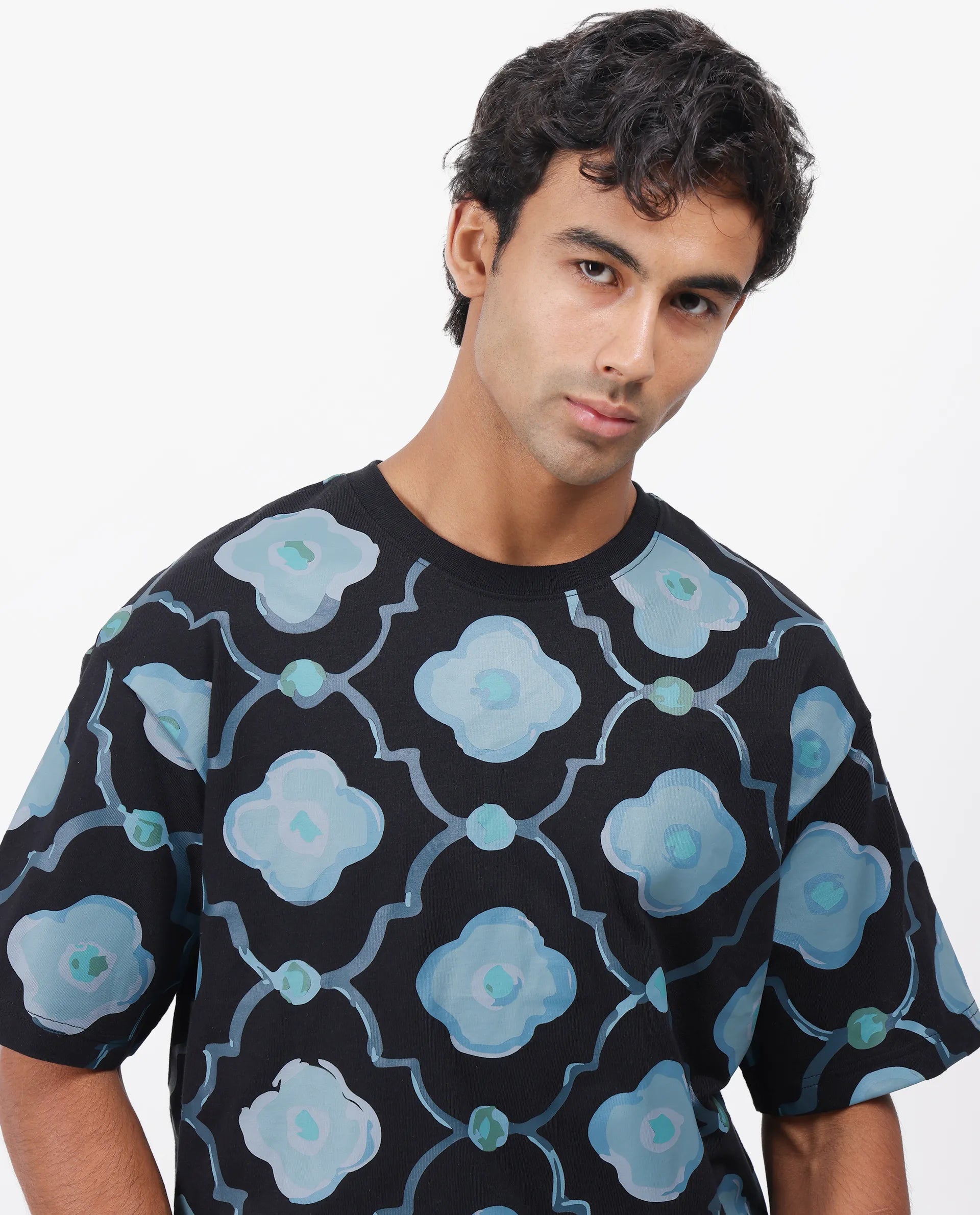 Rare Rabbit Men's Evino Black Cotton Graphic Print Oversized Fit Half Sleeve Crew Neck T-Shirt