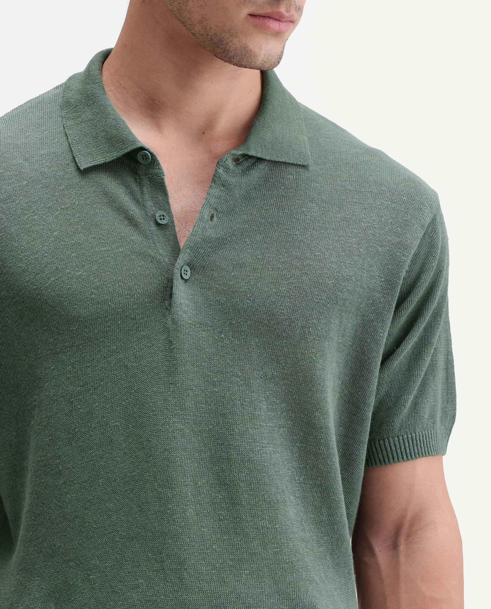 Rare Rabbit Men's Mekko-25 Green Cotton Blend Plain Regular Fit Half Sleeve Polo