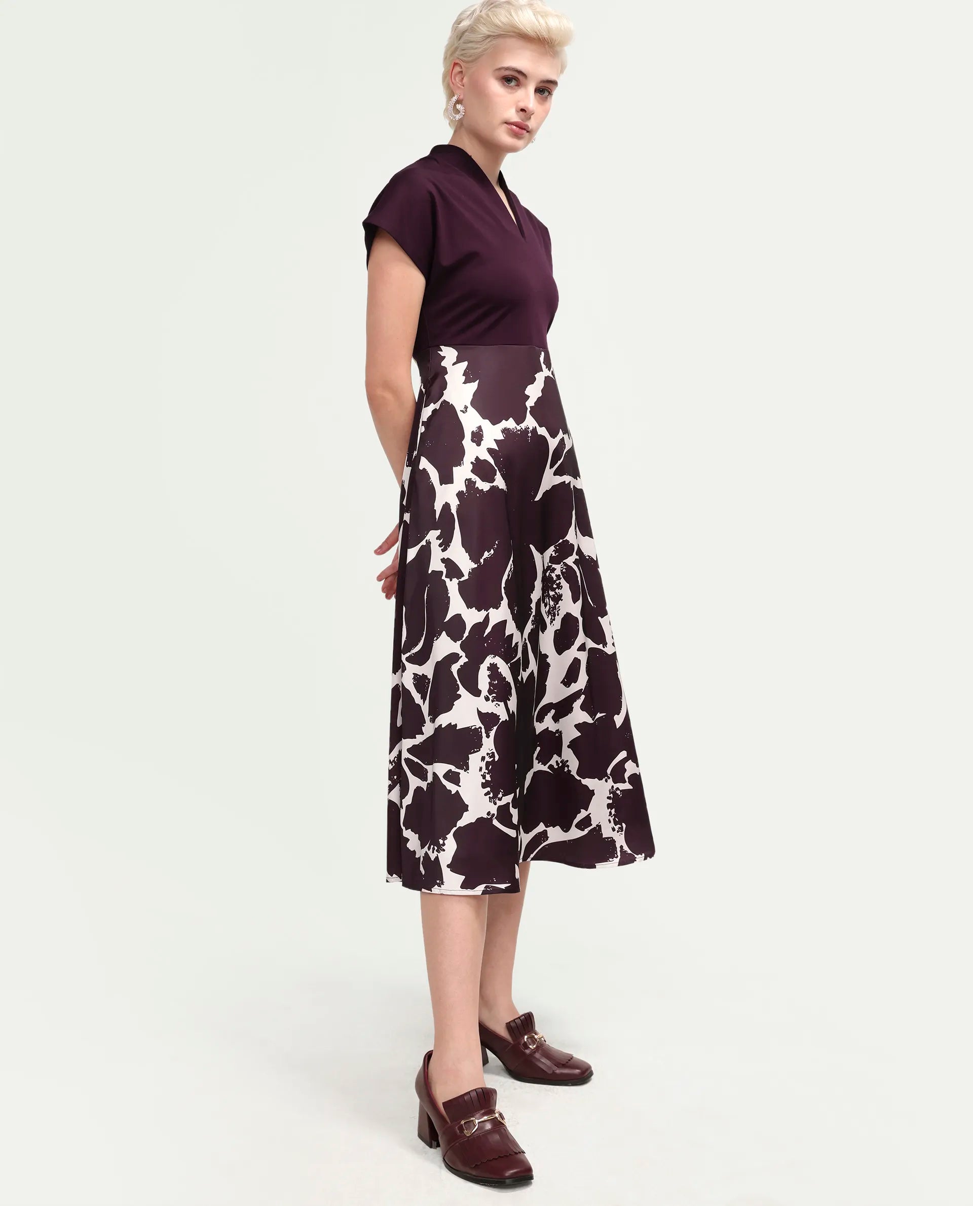 Rareism Women's Sopply Maroon Polyester V-Neck A-Line Abstract Print Dress