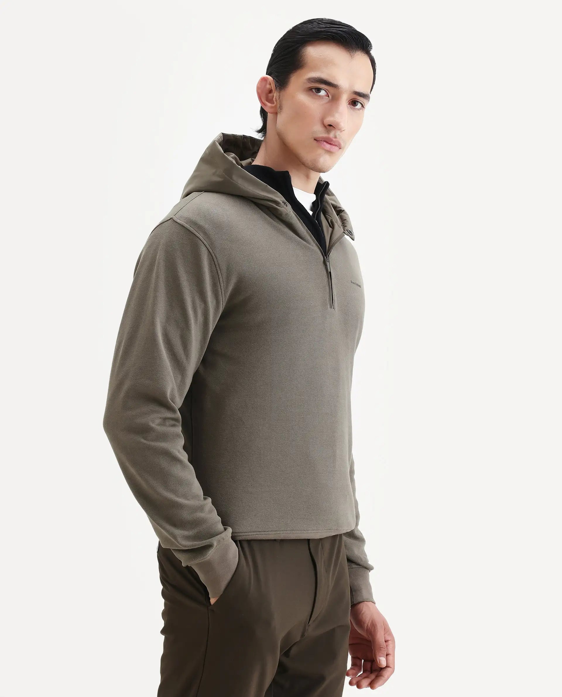 Rare Rabbit Men's Ephin-T Dark Olive Cotton Blend Plain Regular Fit Full Sleeve Hooded Sweatshirt