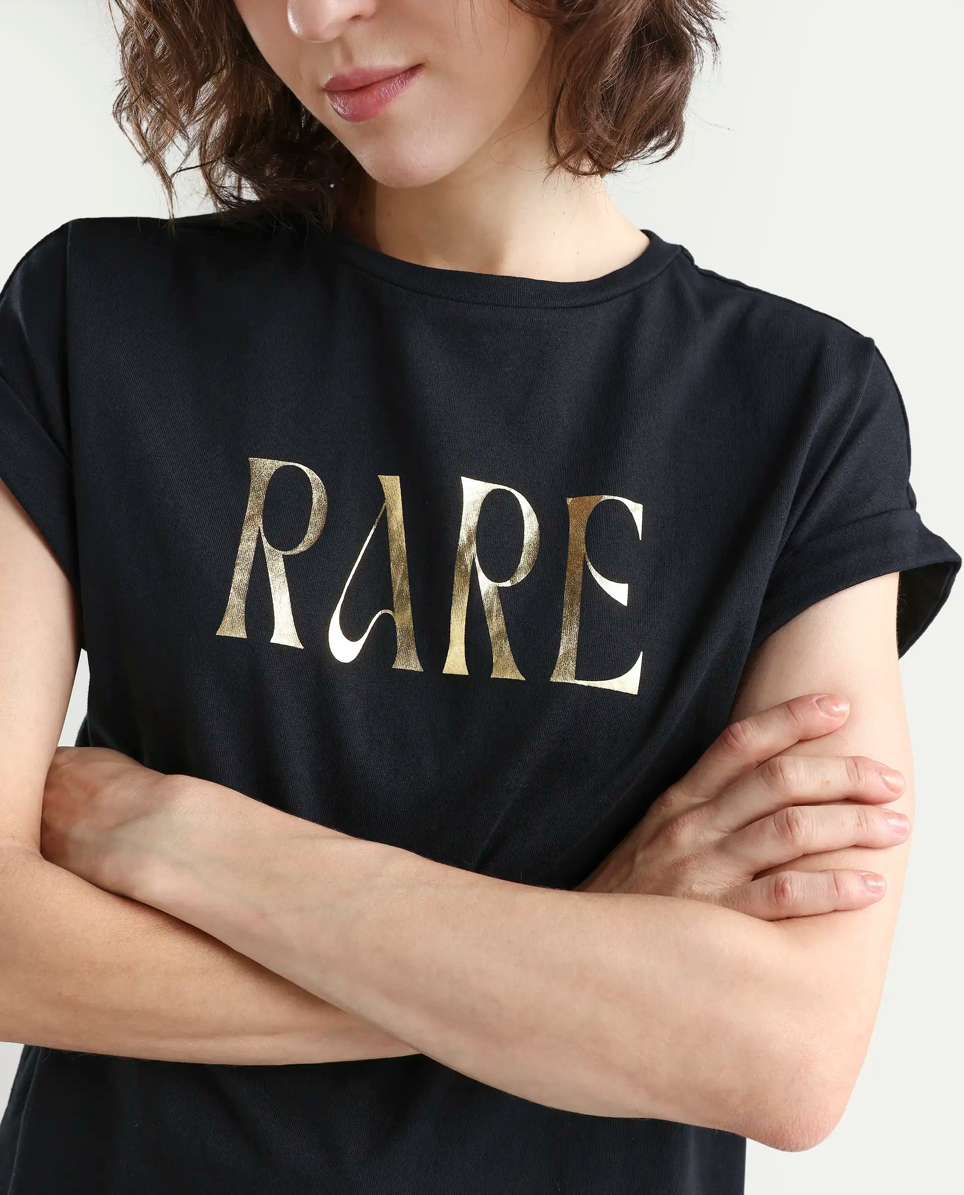Rareism Women's Bhars Black Cotton Crew Neck Regular Fit Typography Print T-Shirt