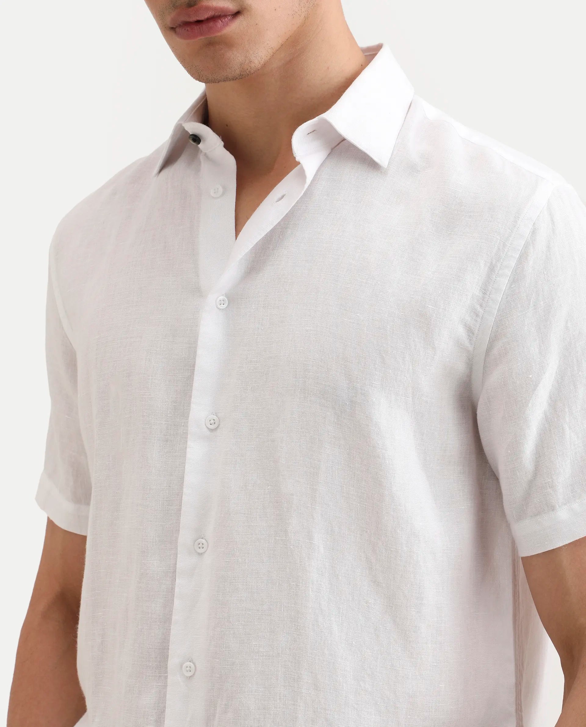 Rare Rabbit Men's Linex Ss White Linen Blend Fabric Half Sleeve Spread Collar Regular Fit Plain Shirt