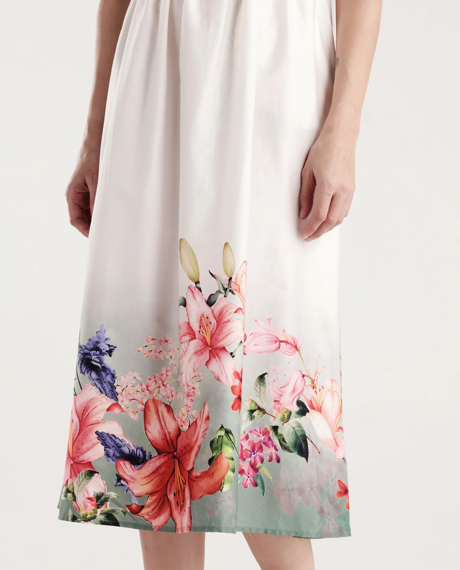 Rareism Women's Agate Off White Cotton Satin Sleeveless Fit And Flare Printed Dress