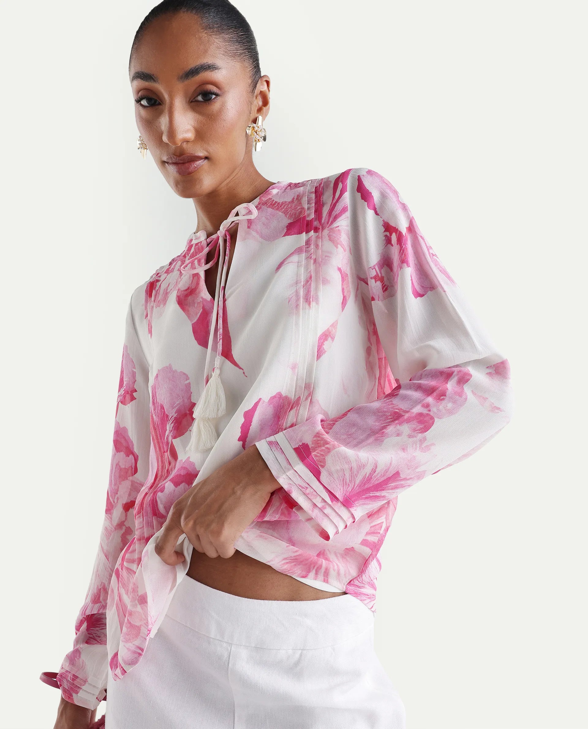 Rareism Women's Mijok Off White Viscose Full Sleeve Tie-Up Regular Floral Print Top
