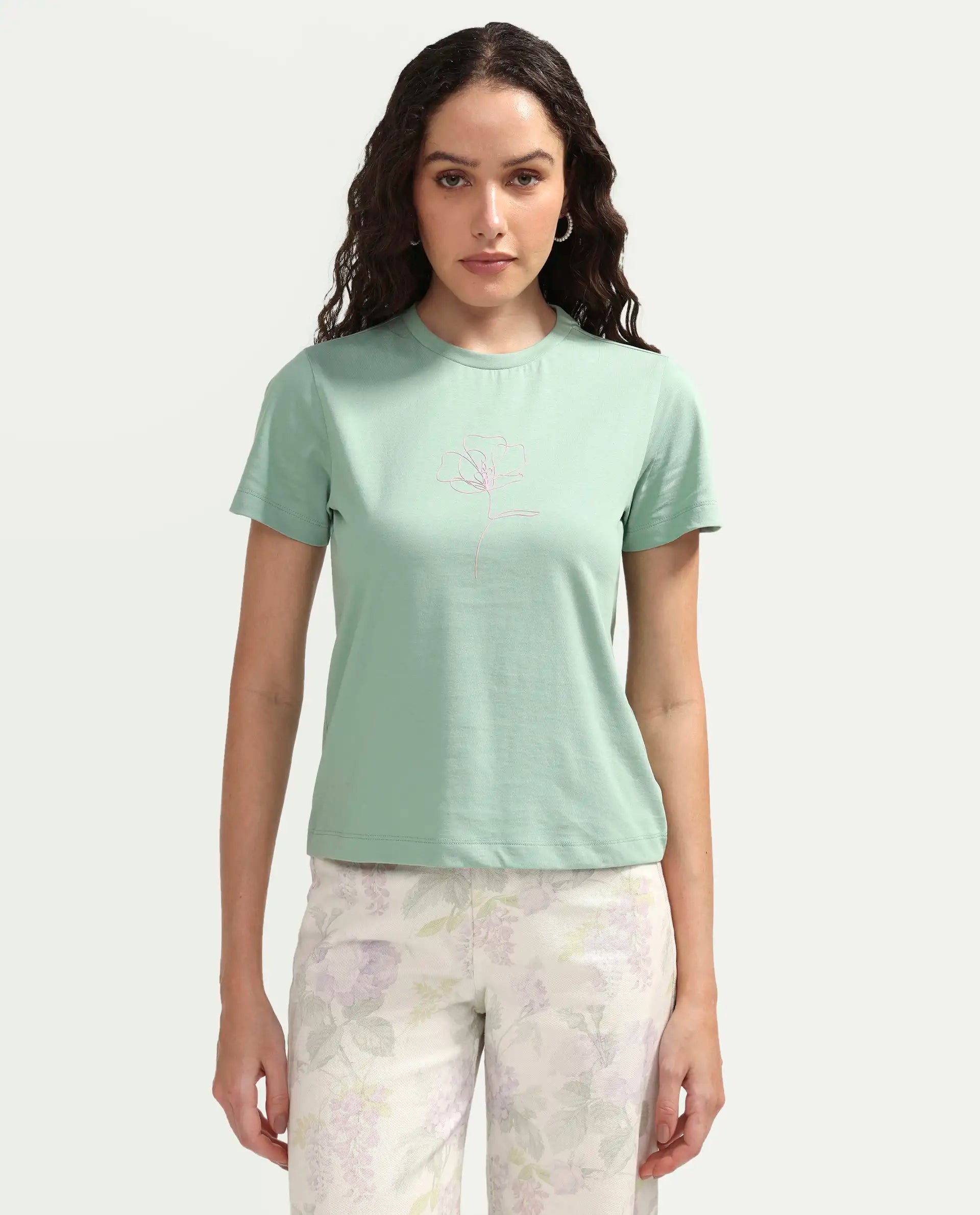 Rareism Women's Zexer Light Green Cotton Crew Neck Pull-On Regular Floral Print T-Shirt