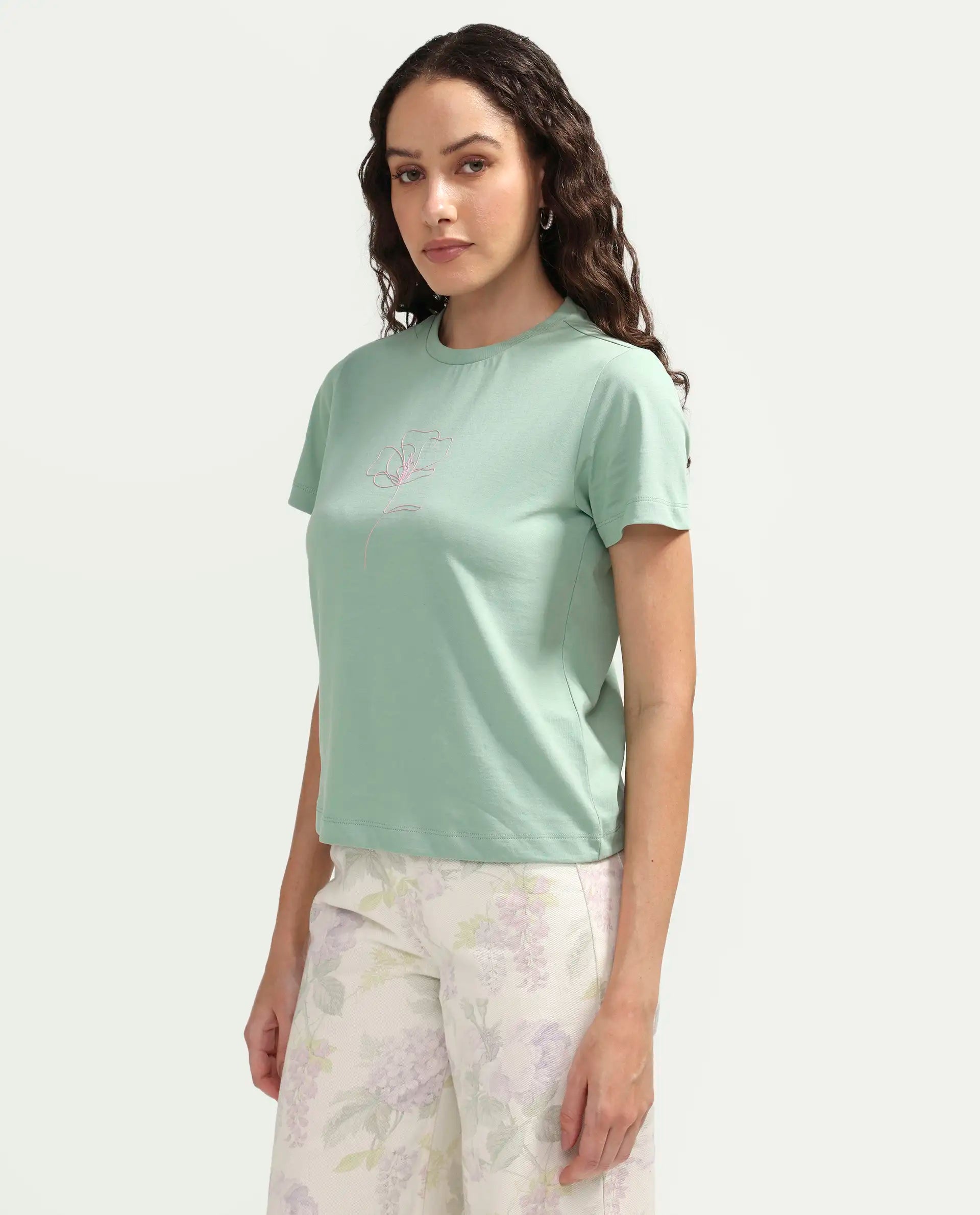 Rareism Women's Zexer Light Green Cotton Crew Neck Pull-On Regular Floral Print T-Shirt